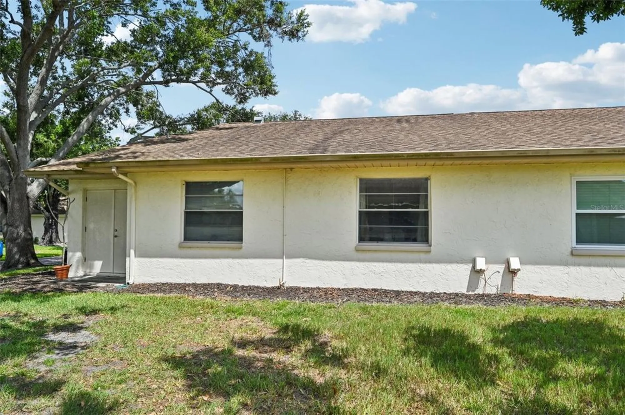 Property Slideshow image 24 of 51 | 2208 grenadier dr, Sun City Center, FL, 33573