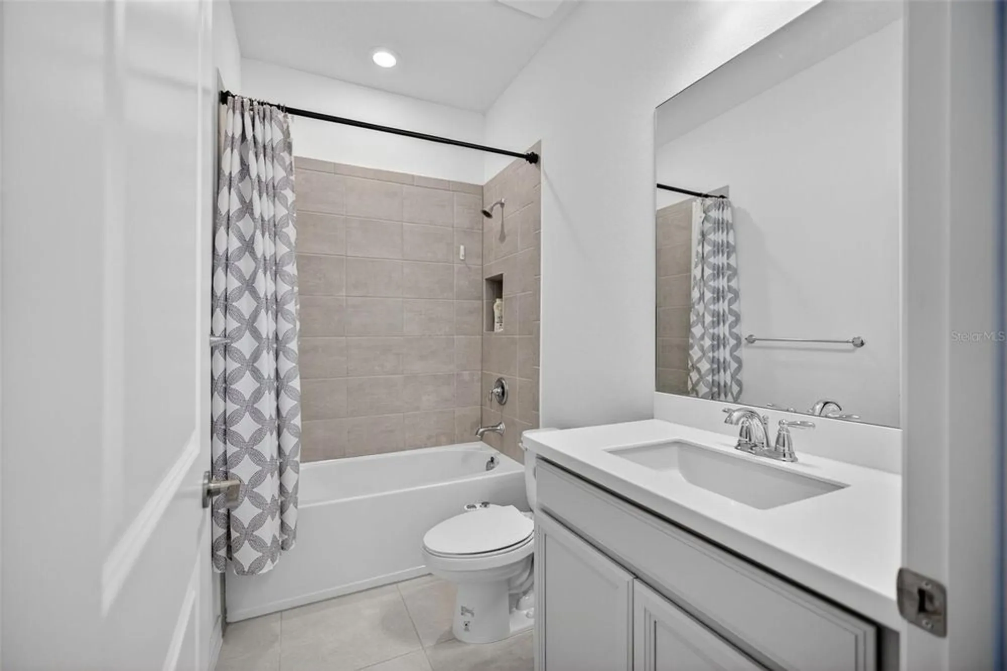 Property Slideshow image 40 of 47 | 16426 paynes mill dr, Bradenton, FL, 34211