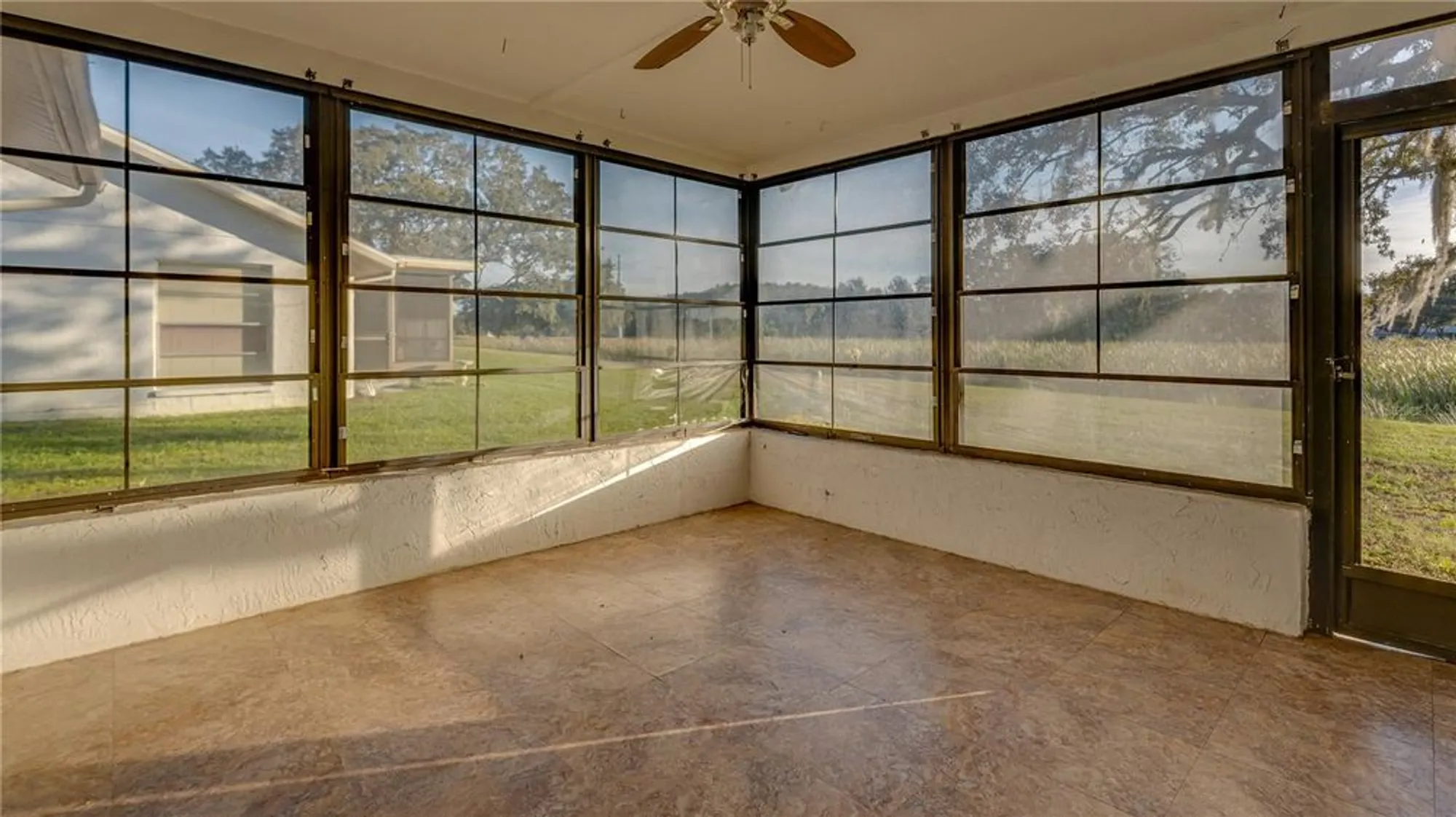 Property Slideshow image 19 of 39 | 10733 fallen leaf ln, Port Richey, FL, 34668