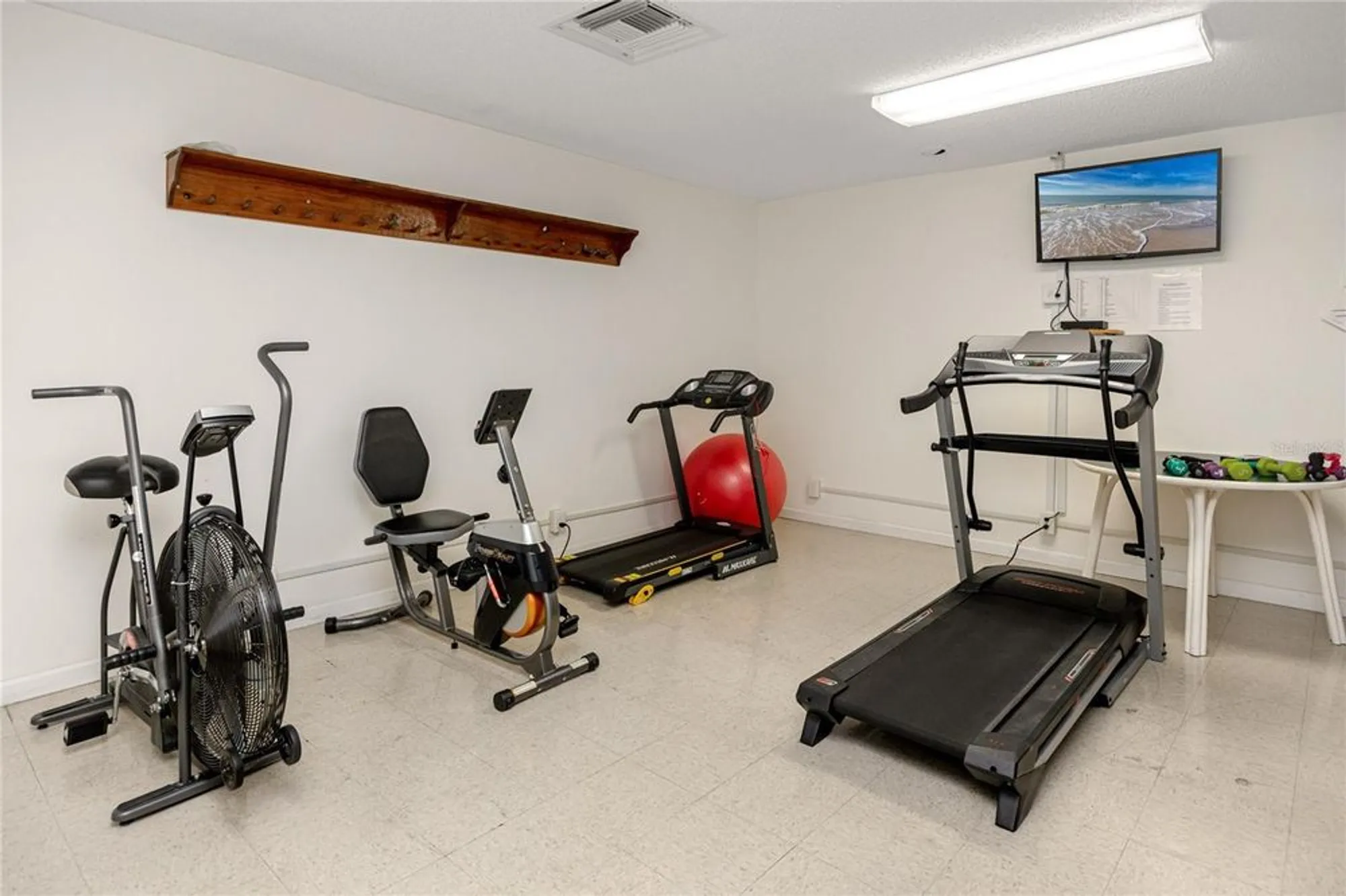 Property Slideshow image 40 of 47 | 2561 royal pines cir # 14h, Clearwater, FL, 33763