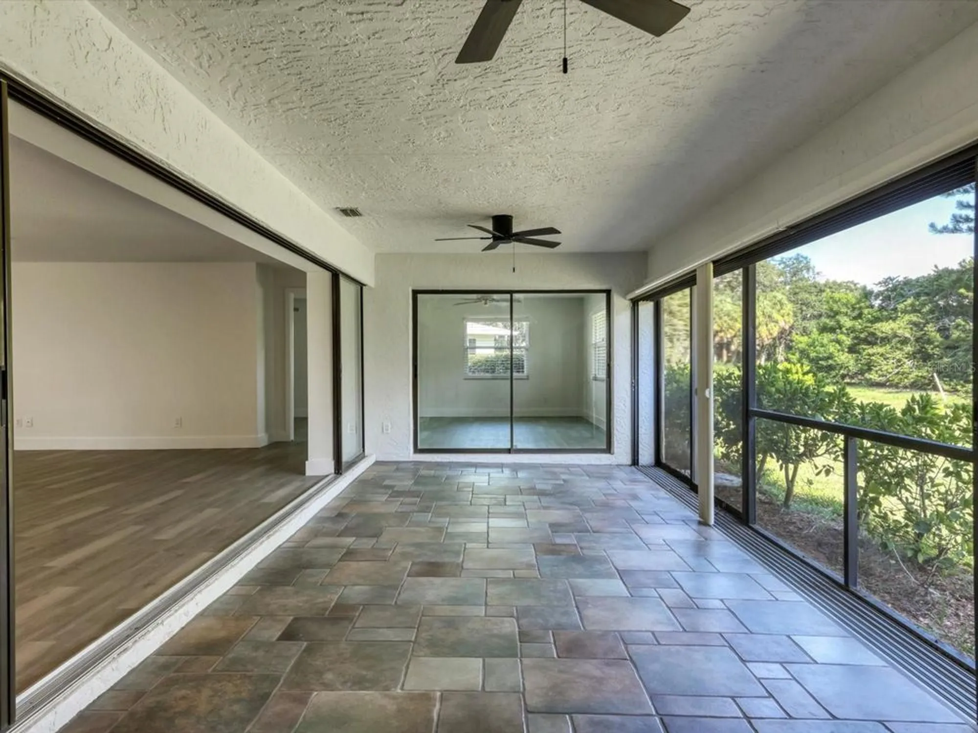 Property Slideshow image 23 of 51 | 7157 fairway bend cir, Sarasota, FL, 34243