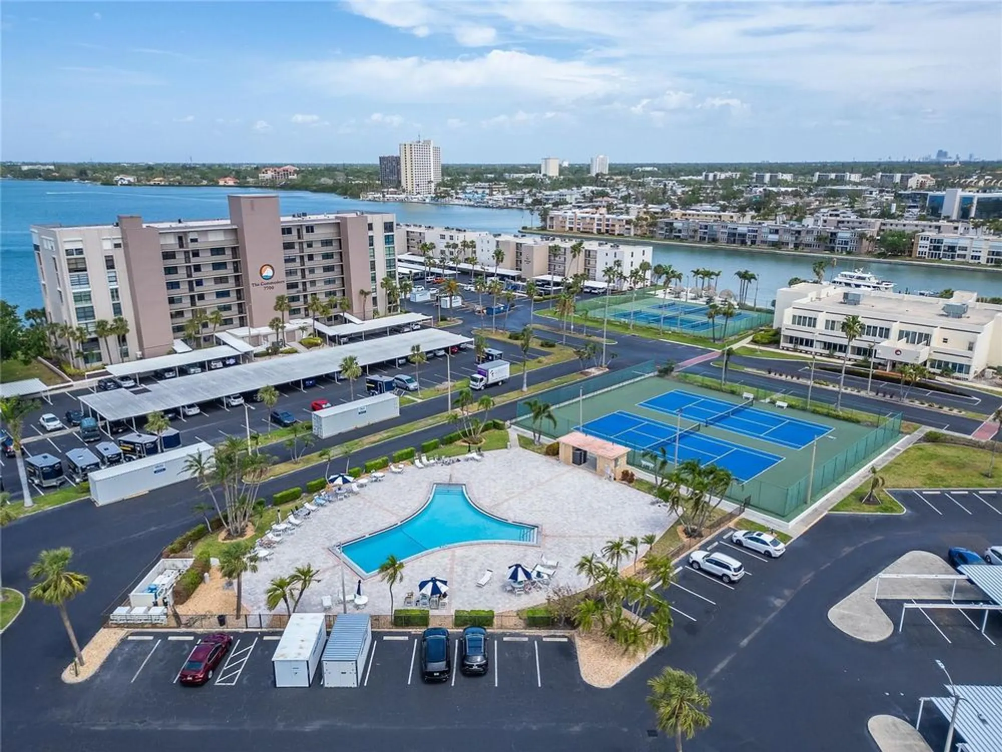 Property Slideshow image 52 of 60 | 7700 sun island dr 107, South Pasadena, FL, 33707