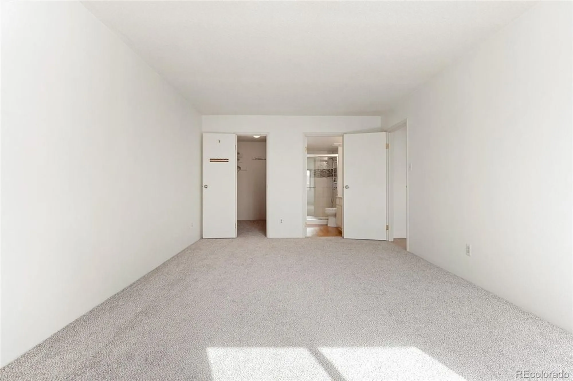 Property Slideshow image 19 of 43 | 13890 e marina dr 606, Aurora, CO, 80014