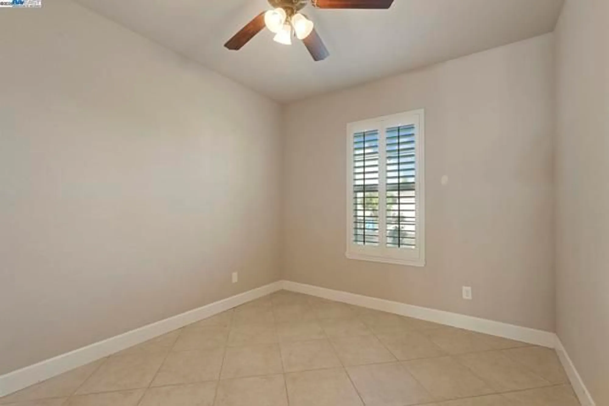 Property Slideshow image 36 of 54 | 2961 clear point way, Manteca, CA, 95336