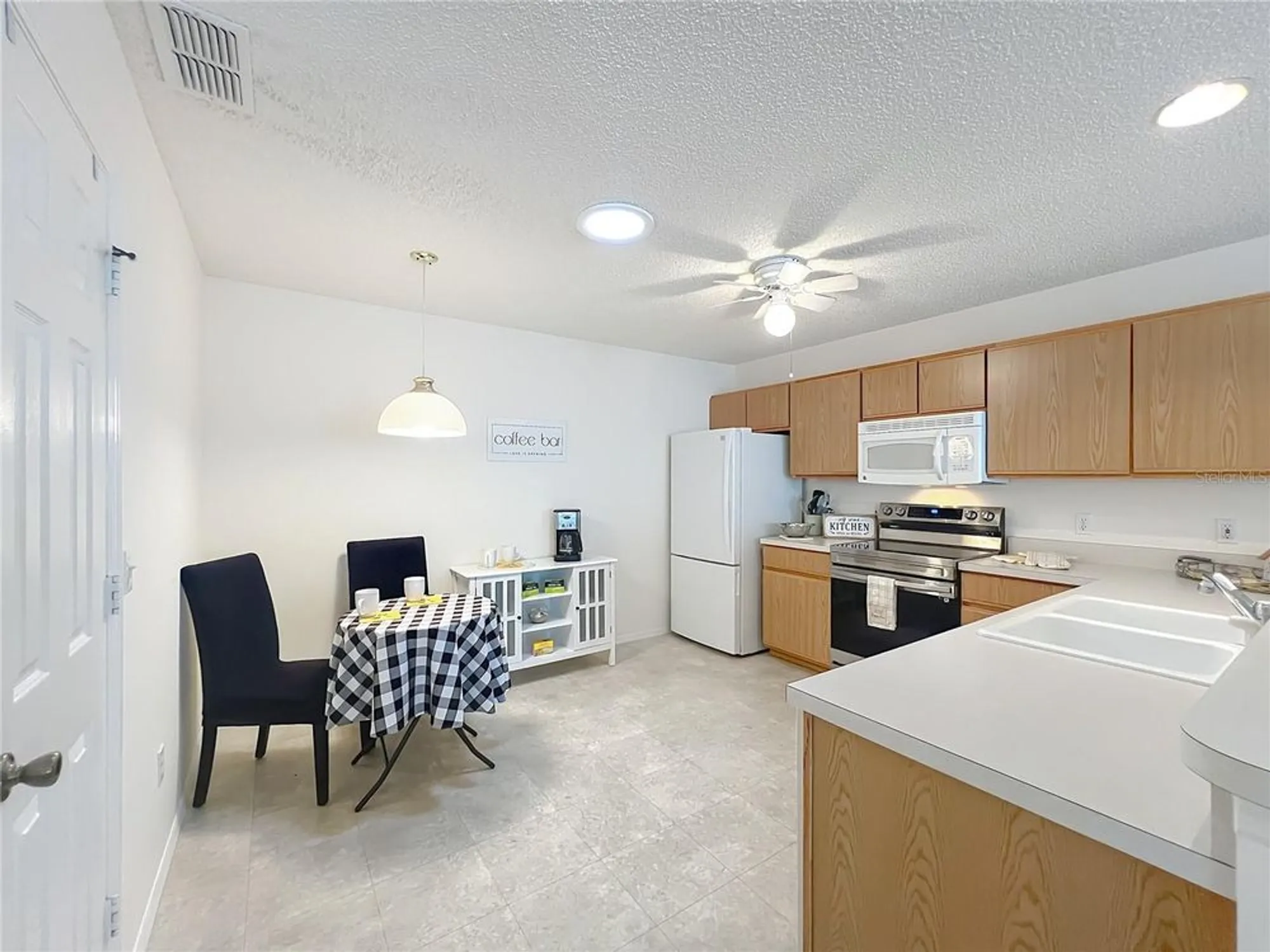 Property Slideshow image 15 of 37 | 1638 duran dr, The Villages, FL, 32162