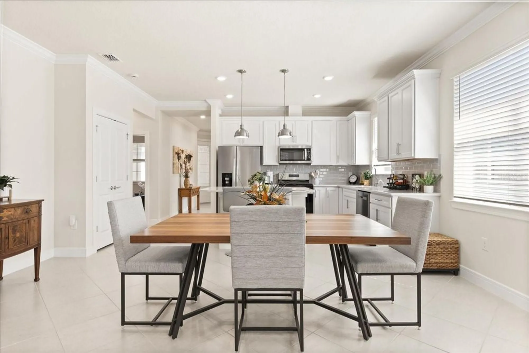 Property Slideshow image 8 of 43 | 2522 cliff way, Saint Cloud, FL, 34771