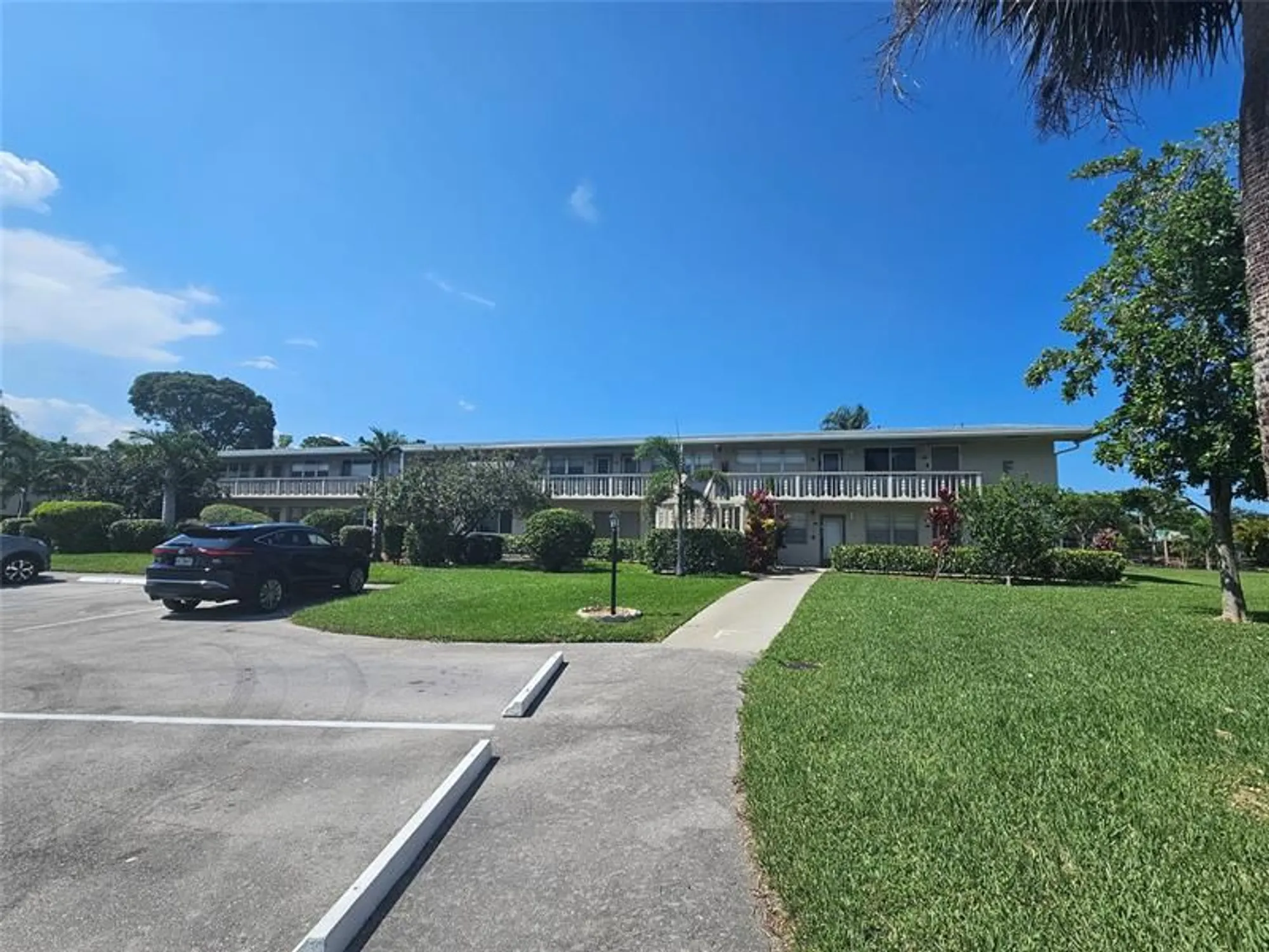 Property Slideshow image 8 of 11 | 235 durham f # 235, Deerfield Beach, FL, 33442