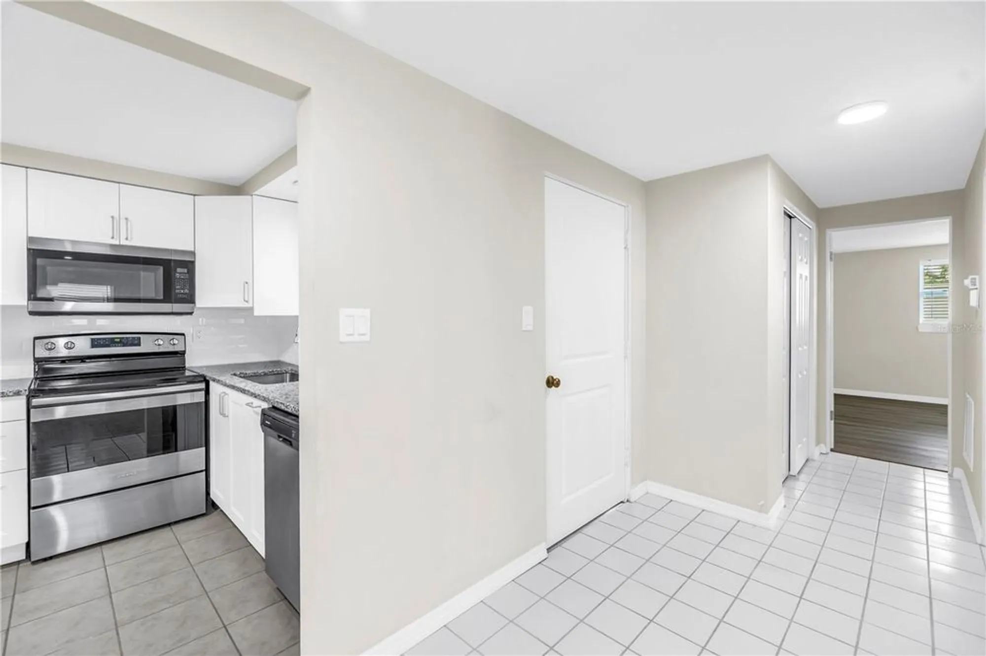 Property Slideshow image 18 of 28 | 728 caribbean cir 25, Venice, FL, 34293