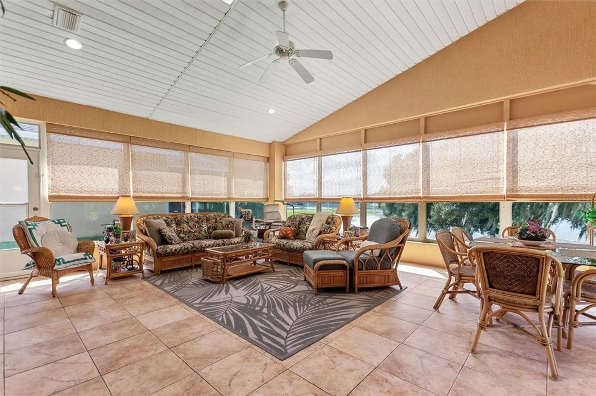 Property Slideshow image 18 of 63 | 205 cunningham dr, Davenport, FL, 33837