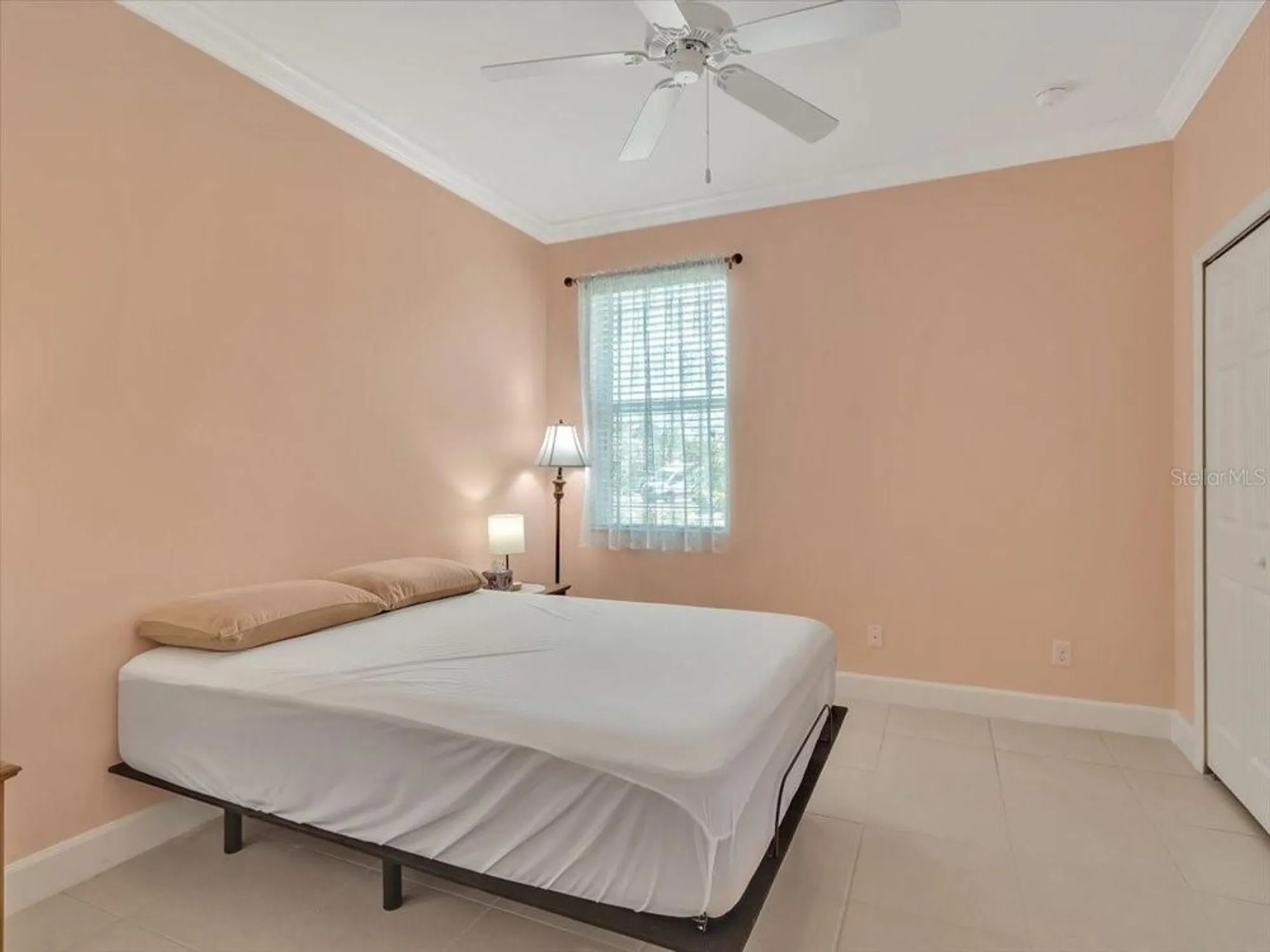 Property Slideshow image 33 of 52 | 635 chipper dr, Sun City Center, FL, 33573