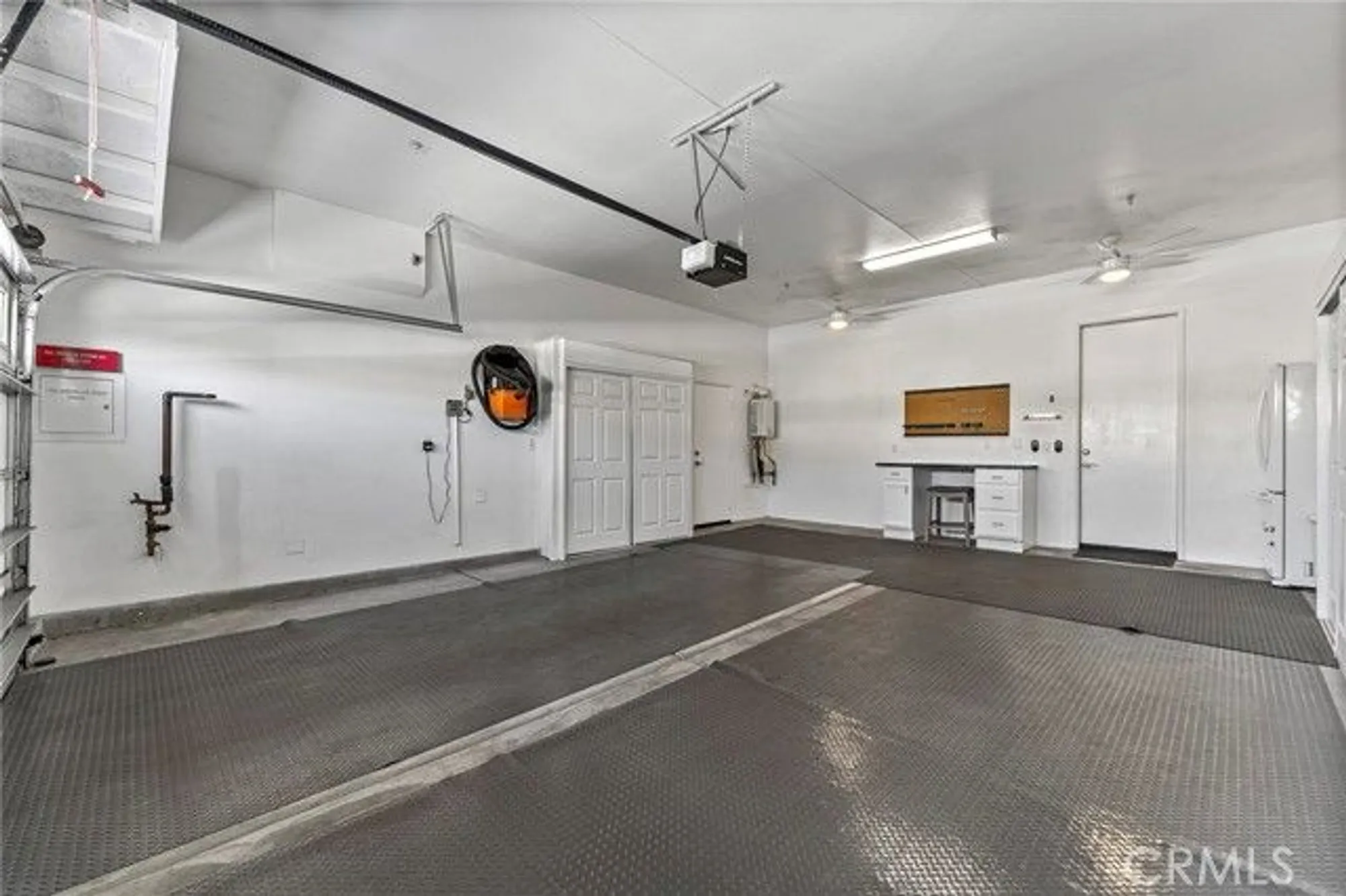 Property Slideshow image 31 of 49 | 18861 latigo st, Apple Valley, CA, 92308