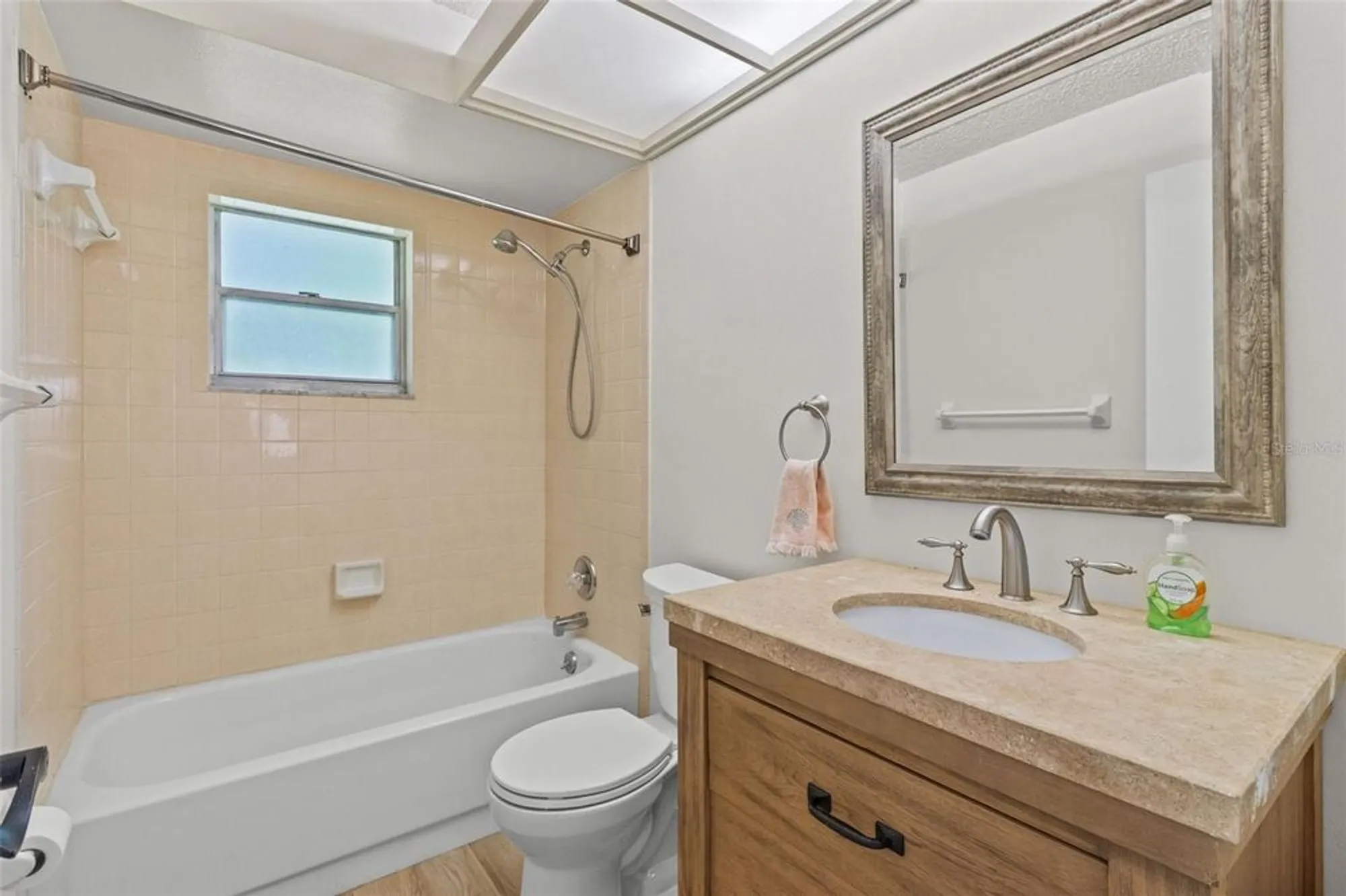 Property Slideshow image 12 of 36 | 1163 orange tree cir d, Palm Harbor, FL, 34684