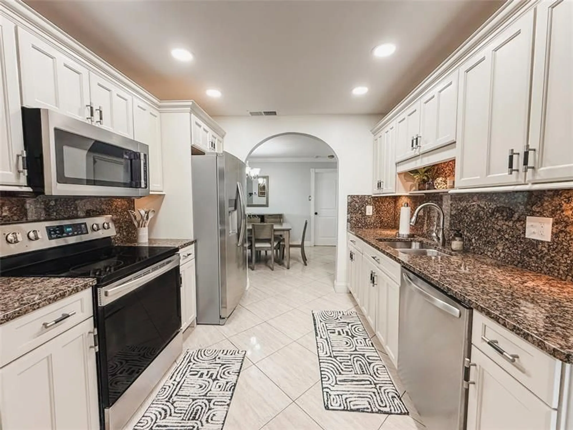 Property Slideshow image 5 of 41 | 755 nw 74th way, Margate, FL, 33063