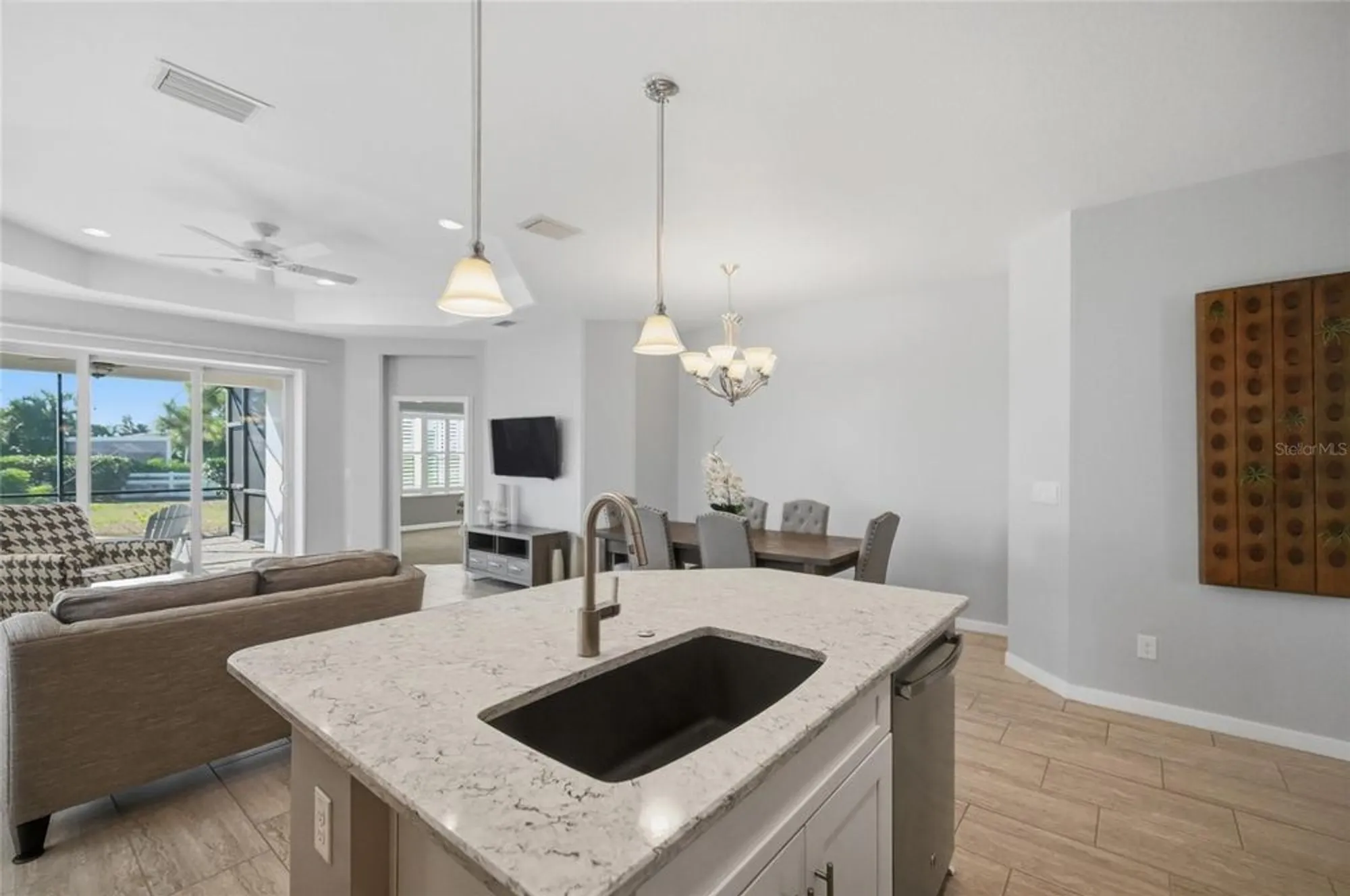 Property Slideshow image 27 of 50 | 7105 vista bella dr, Bradenton, FL, 34209