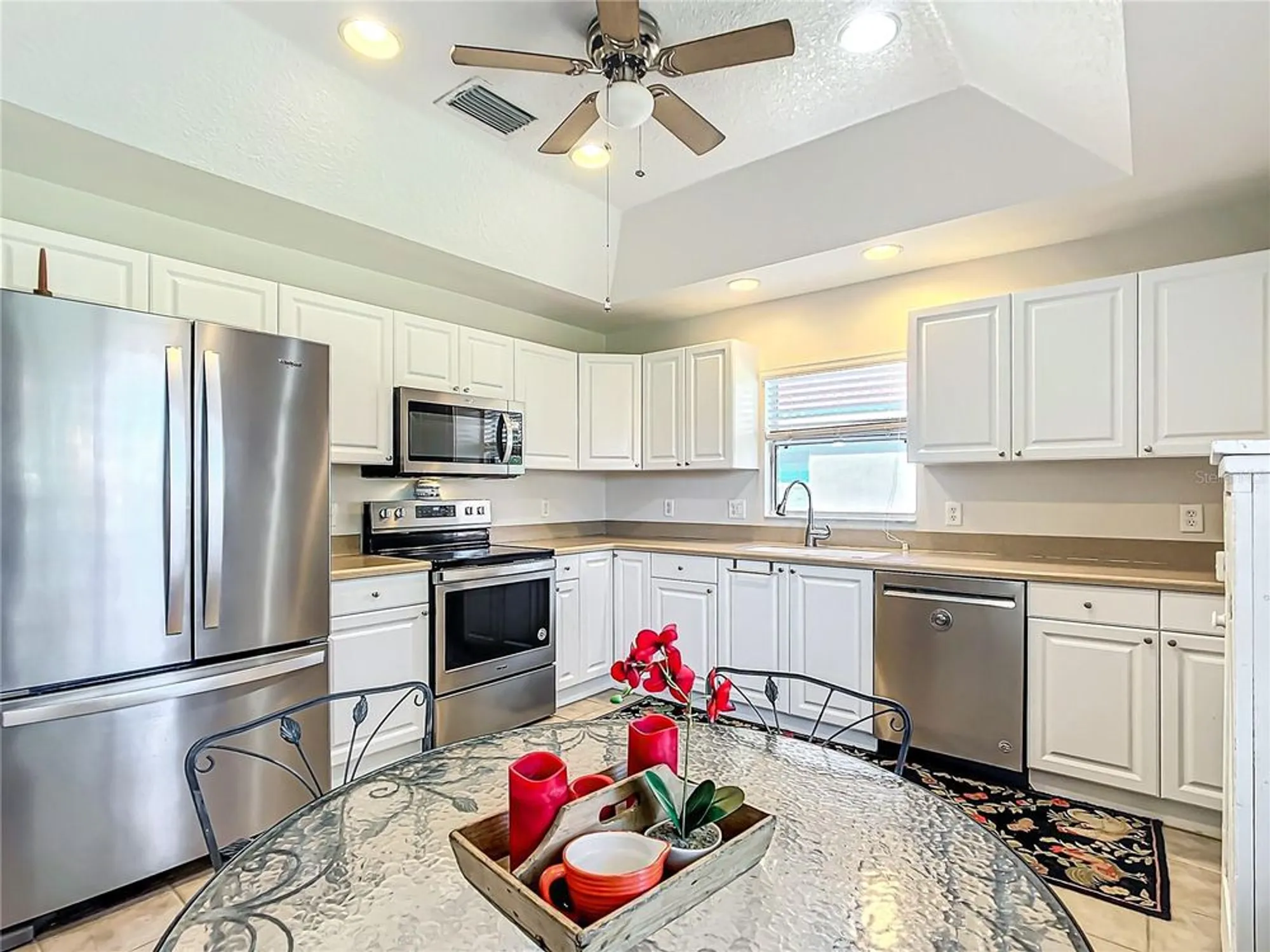 Property Slideshow image 12 of 38 | 10156 mainsail dr, Oxford, FL, 34484