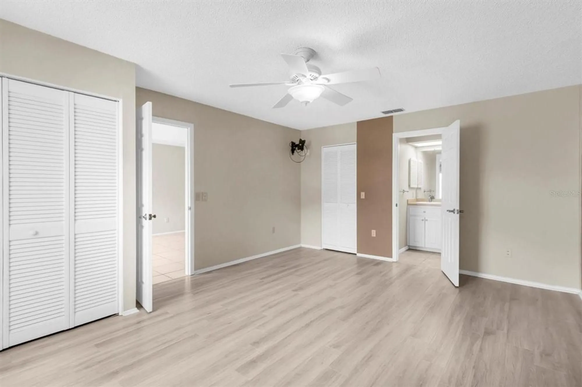 Property Slideshow image 14 of 54 | 4872 boonesboro ct, New Port Richey, FL, 34655