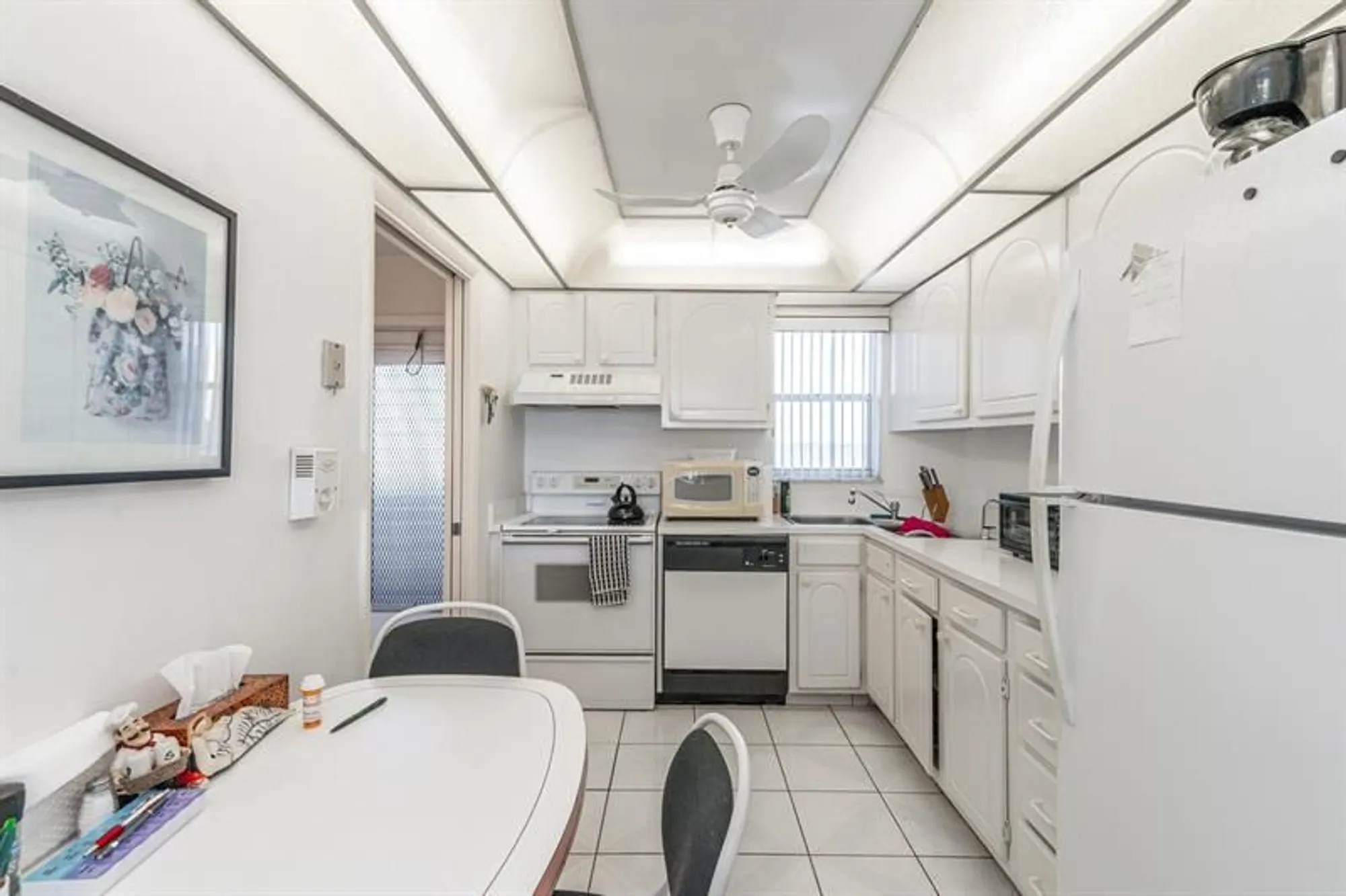 Property Slideshow image 3 of 75 | 8900 washington blvd apt 506b, Pembroke Pines, FL, 33025