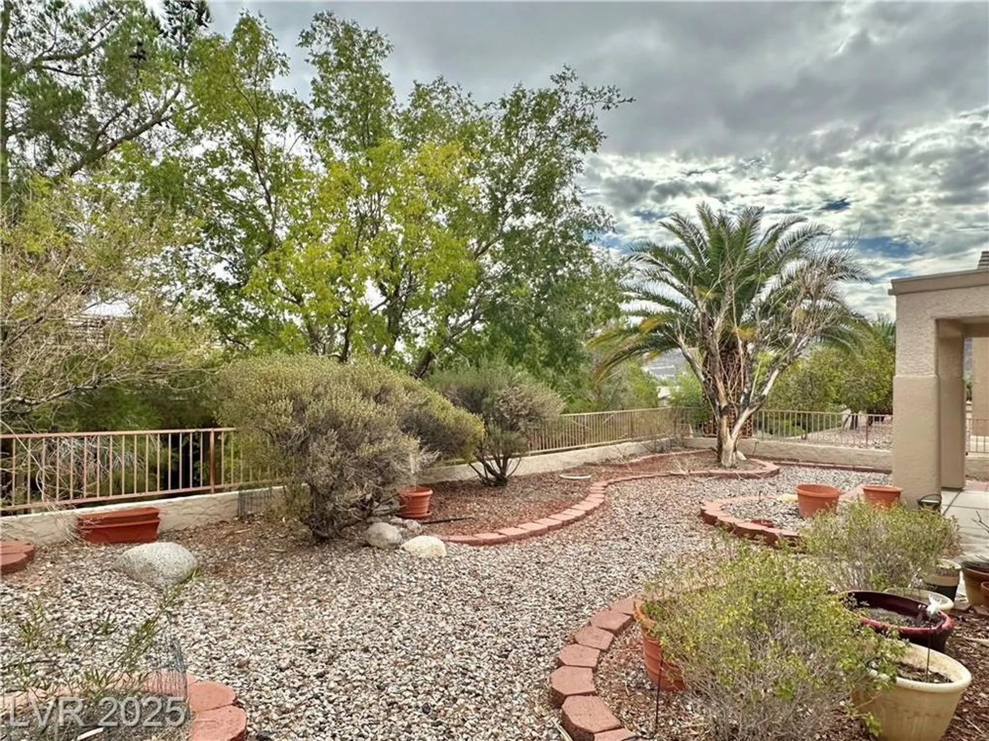 Property Slideshow image 24 of 26 | 466 edgefield ridge pl, Henderson, NV, 89012