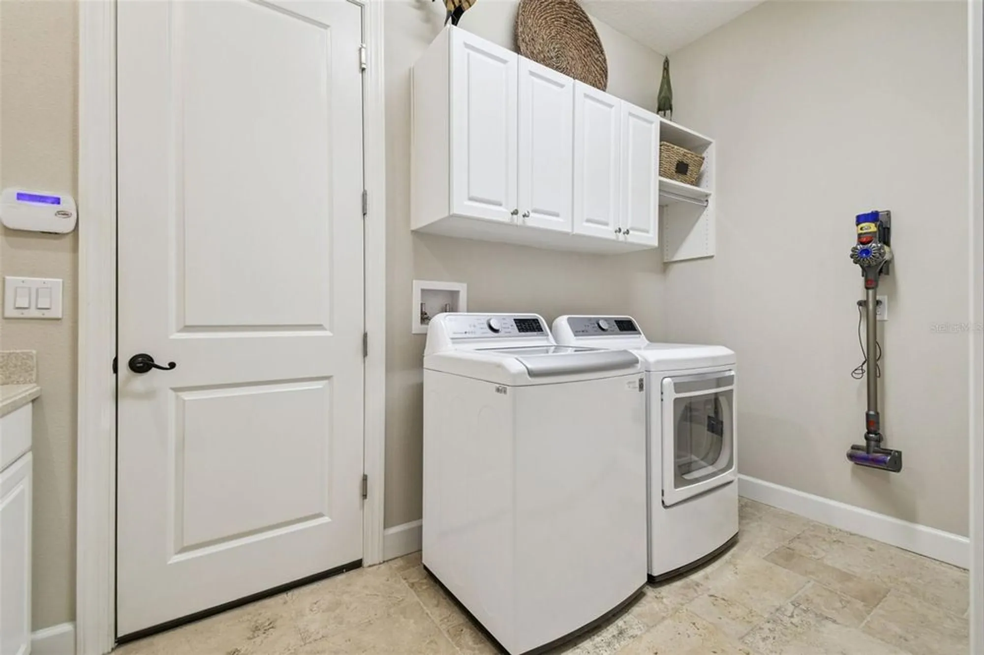 Property Slideshow image 28 of 70 | 8621 grand alberato rd, Tampa, FL, 33647