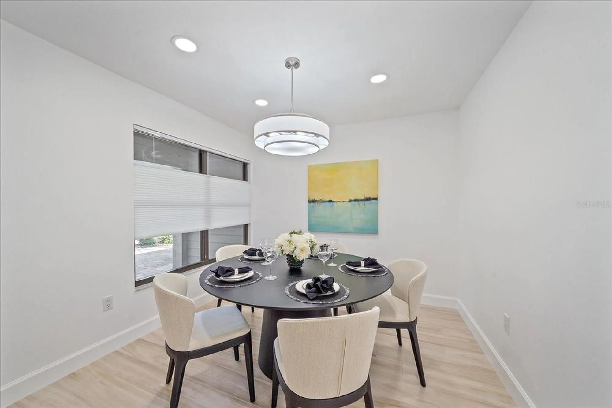 Property Slideshow image 9 of 33 | 1684 pintail way 7, Sarasota, FL, 34231