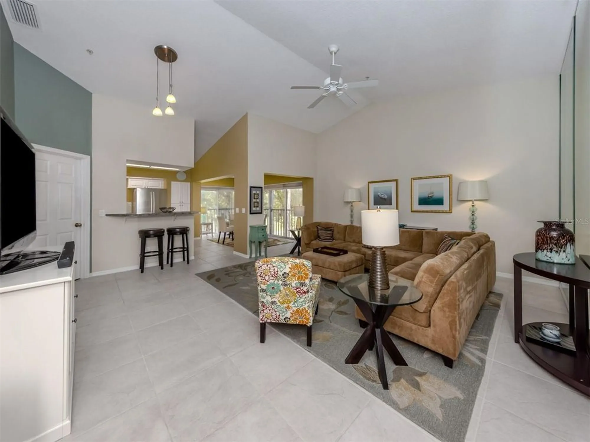Property Slideshow image 9 of 76 | 805 montrose dr 203, Venice, FL, 34293