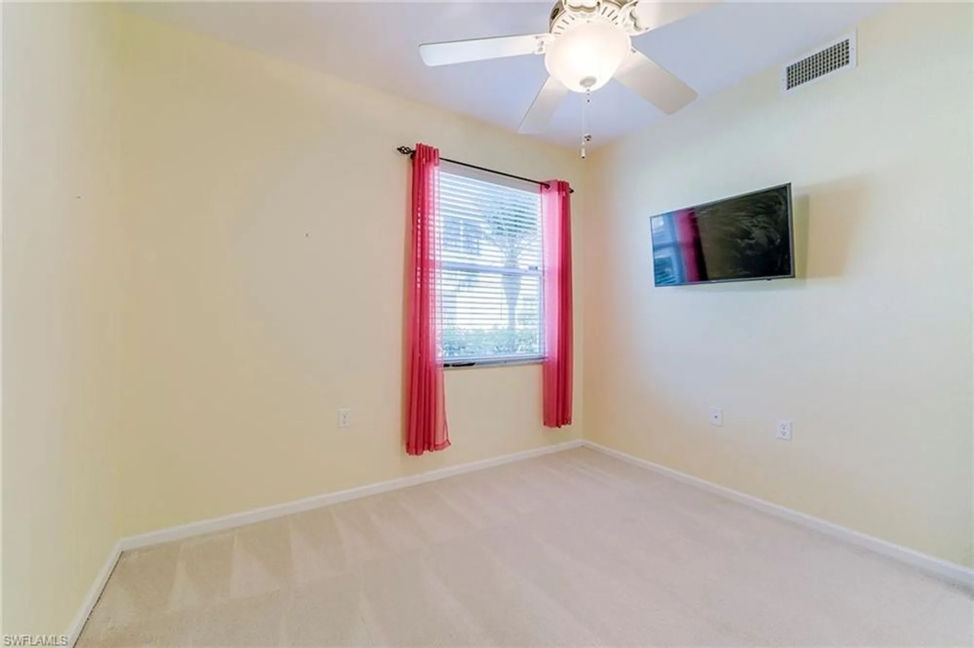 Property Slideshow image 26 of 44 | 3090 meandering way 101, Fort Myers, FL, 33905