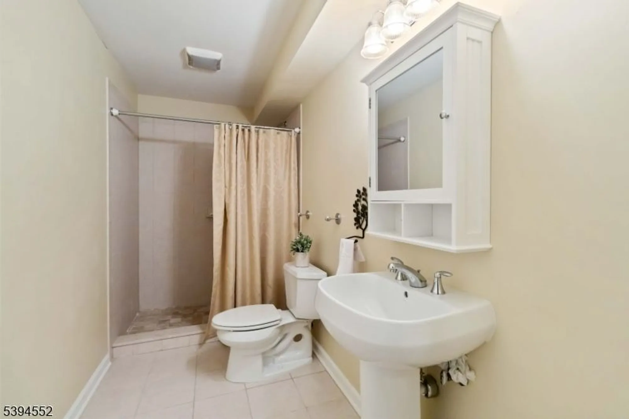 Property Slideshow image 32 of 45 | 100 zachary way, Mount Arlington, NJ, 07856