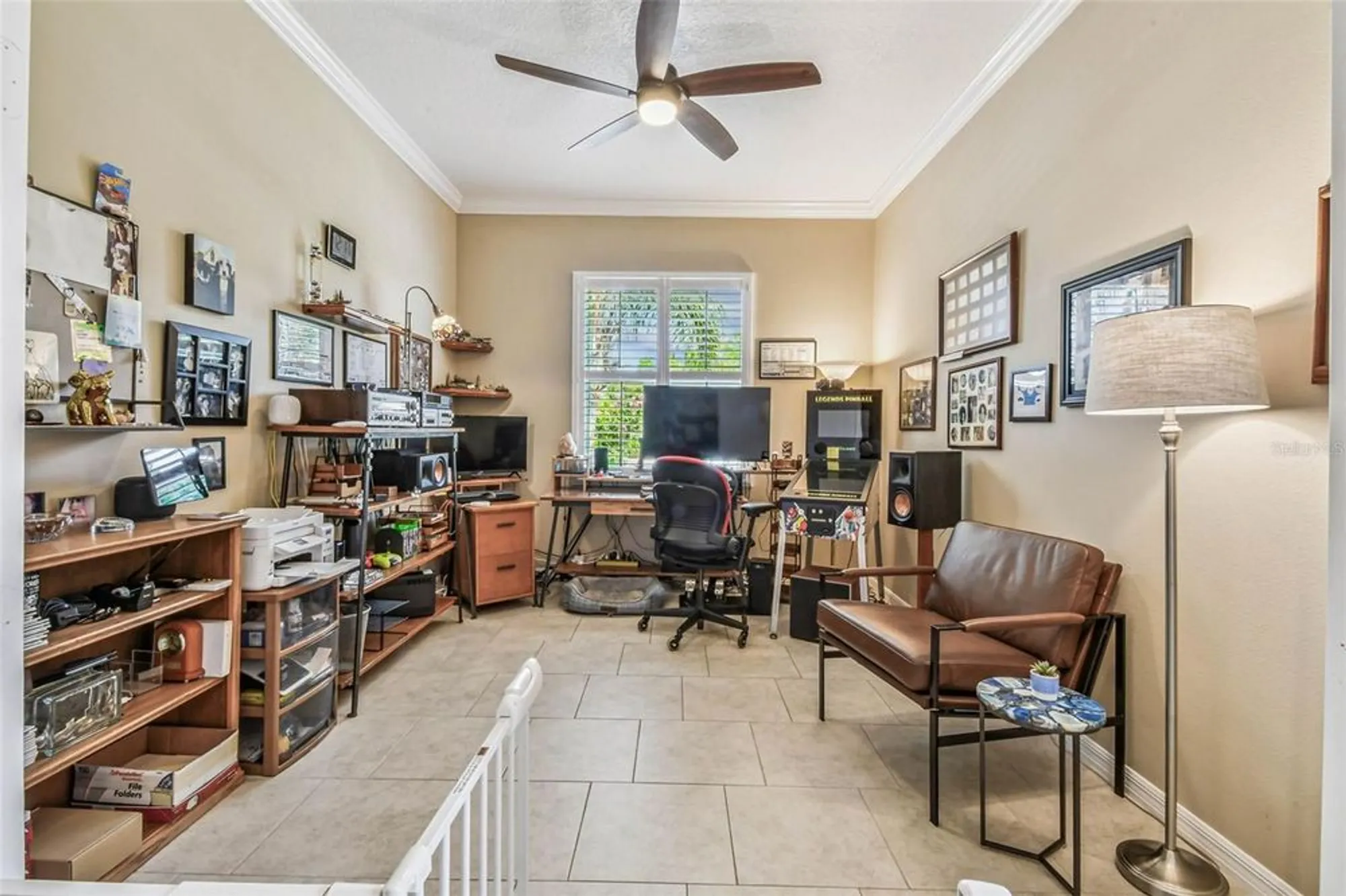 Property Slideshow image 14 of 53 | 16301 garnet glen pl, Wimauma, FL, 33598