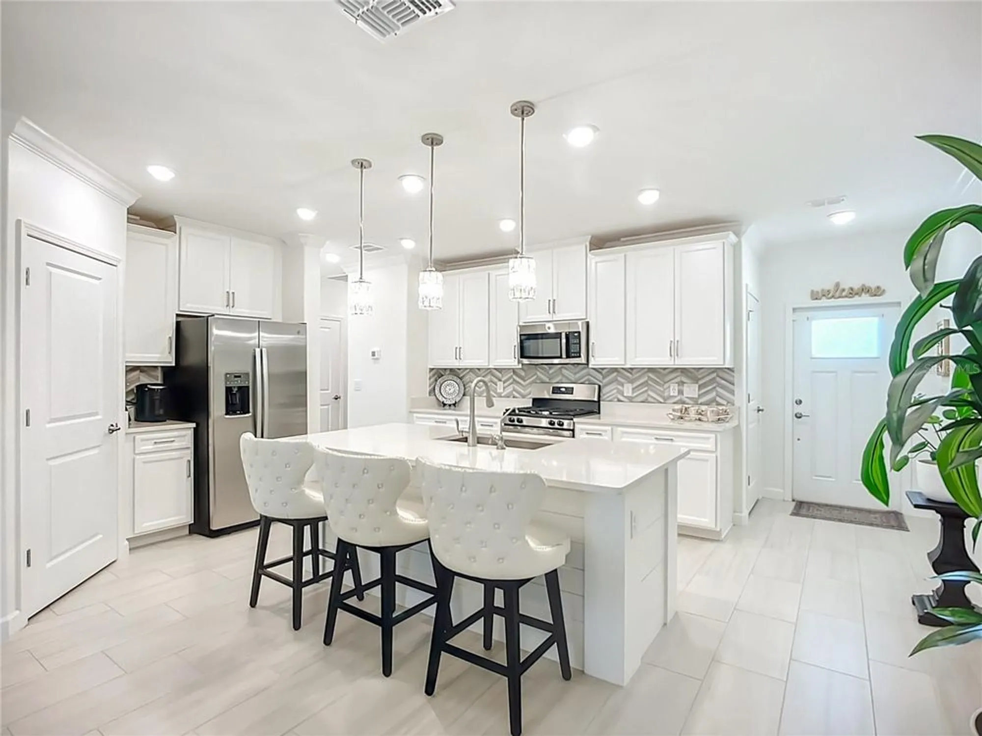 Property Slideshow image 2 of 68 | 17576 holly well ave, Wimauma, FL, 33598