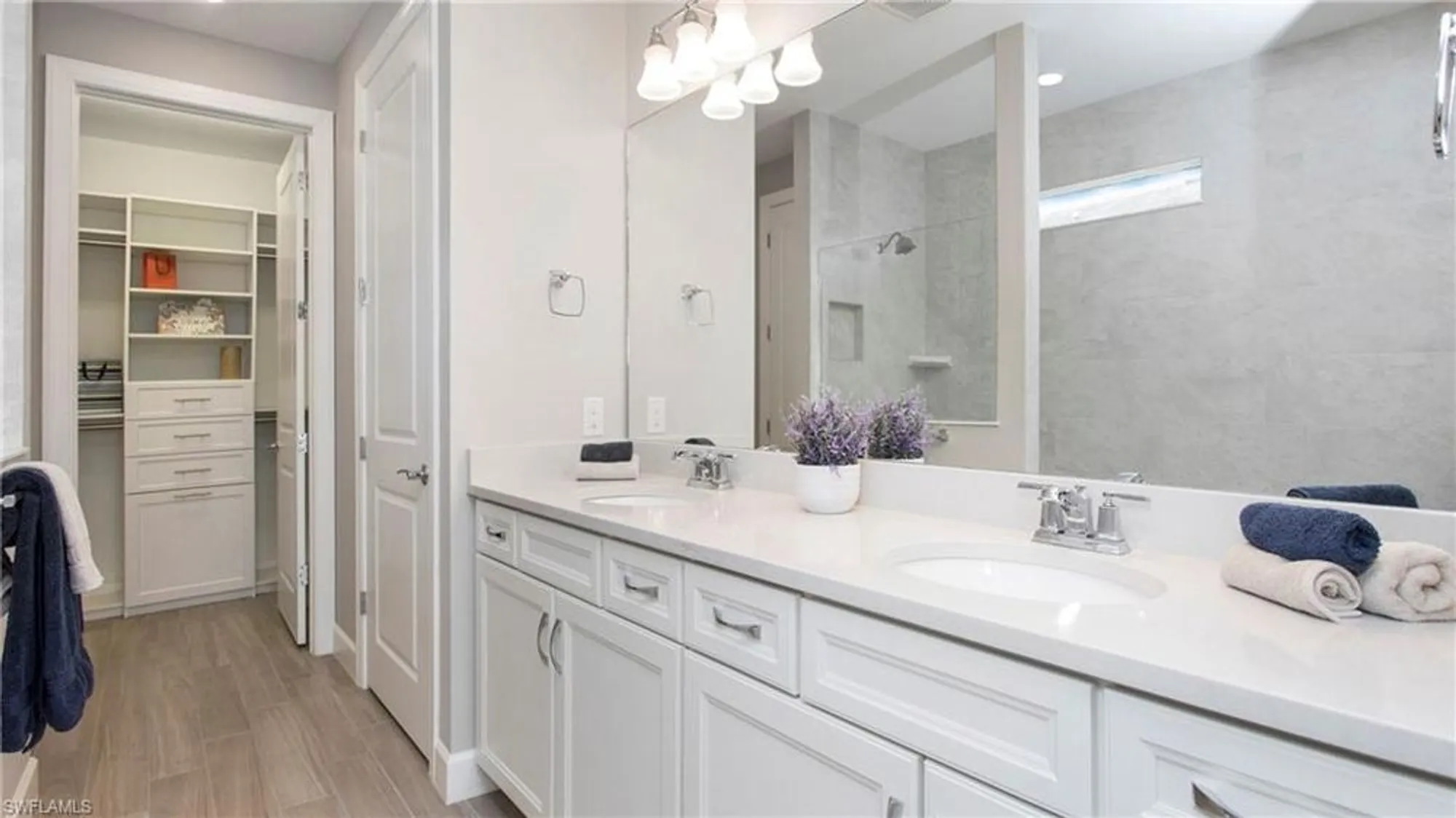 Property Slideshow image 18 of 42 | 19616 utopia ln, Estero, FL, 33928