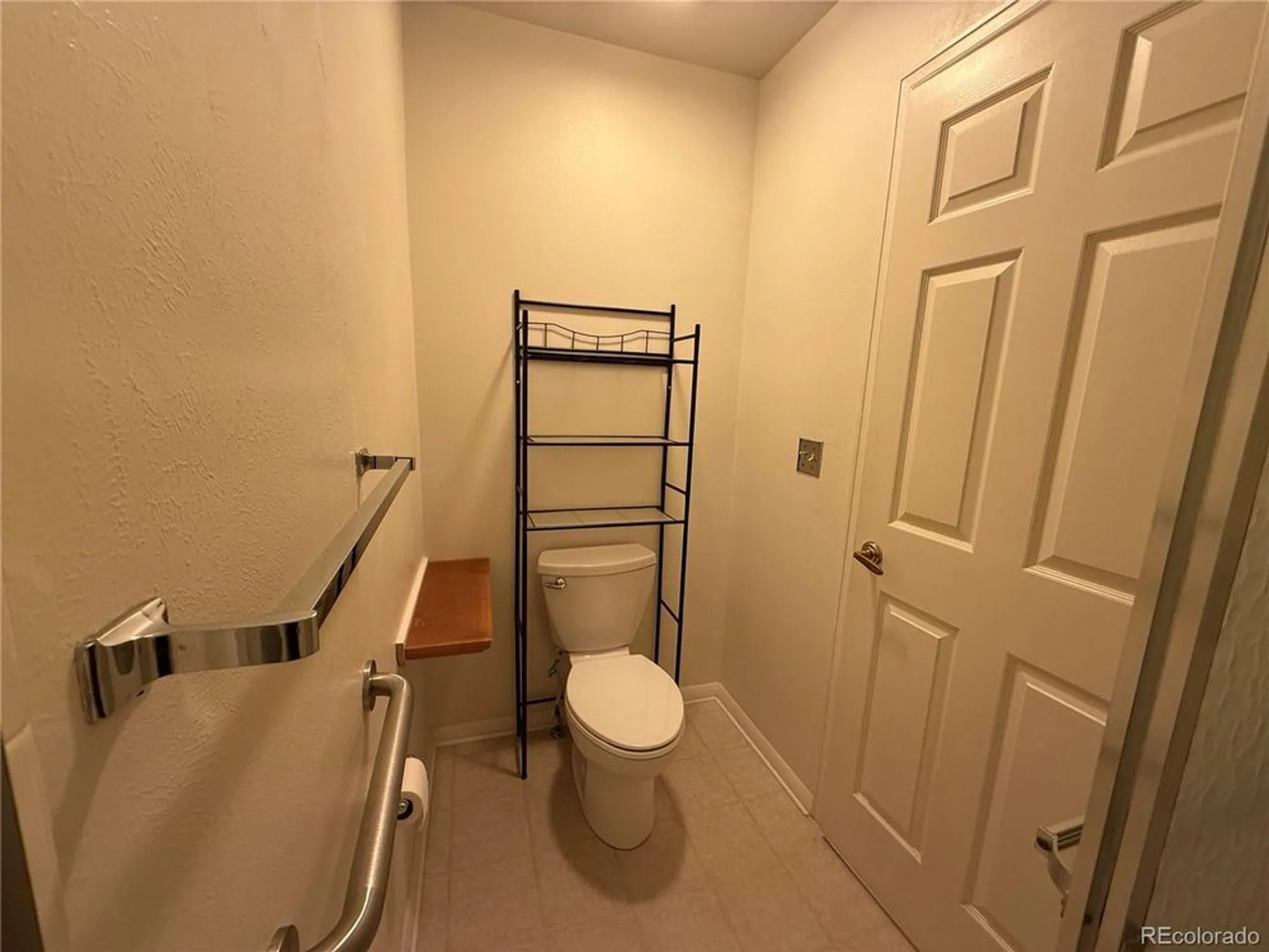 Property Slideshow image 16 of 28 | 13922 e linvale pl, Aurora, CO, 80014