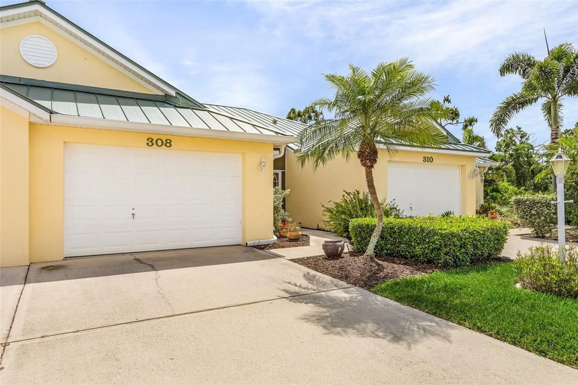 Property Slideshow image 2 of 38 | 308 islamorada blvd, Punta Gorda, FL, 33955