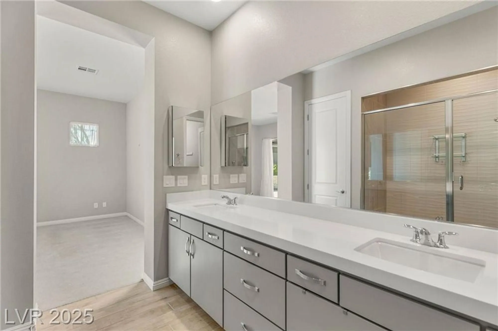 Property Slideshow image 27 of 58 | 9985 regency canyon way, Las Vegas, NV, 89148