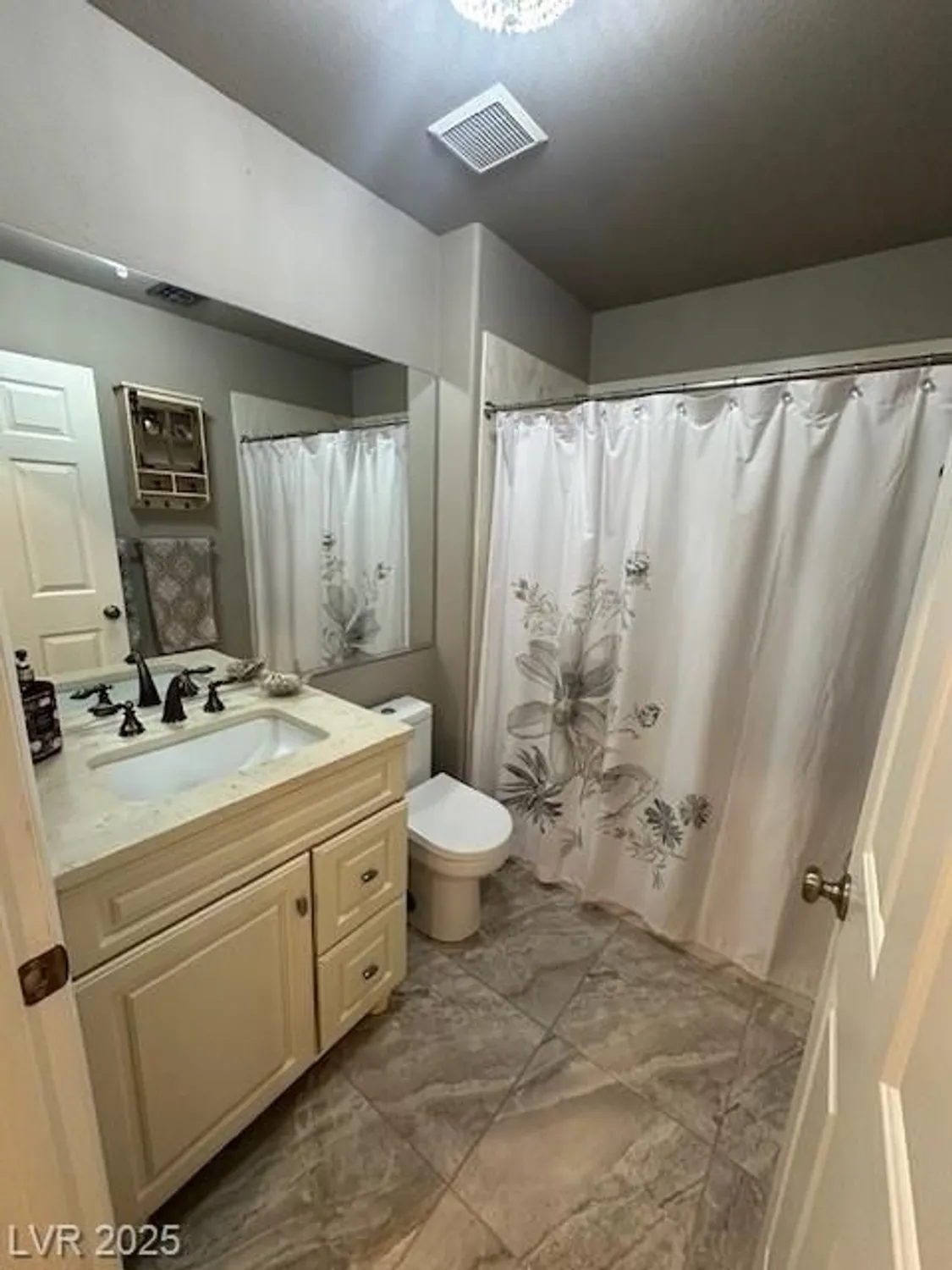 Property Slideshow image 11 of 12 | 9816 villa ridge dr, Las Vegas, NV, 89134