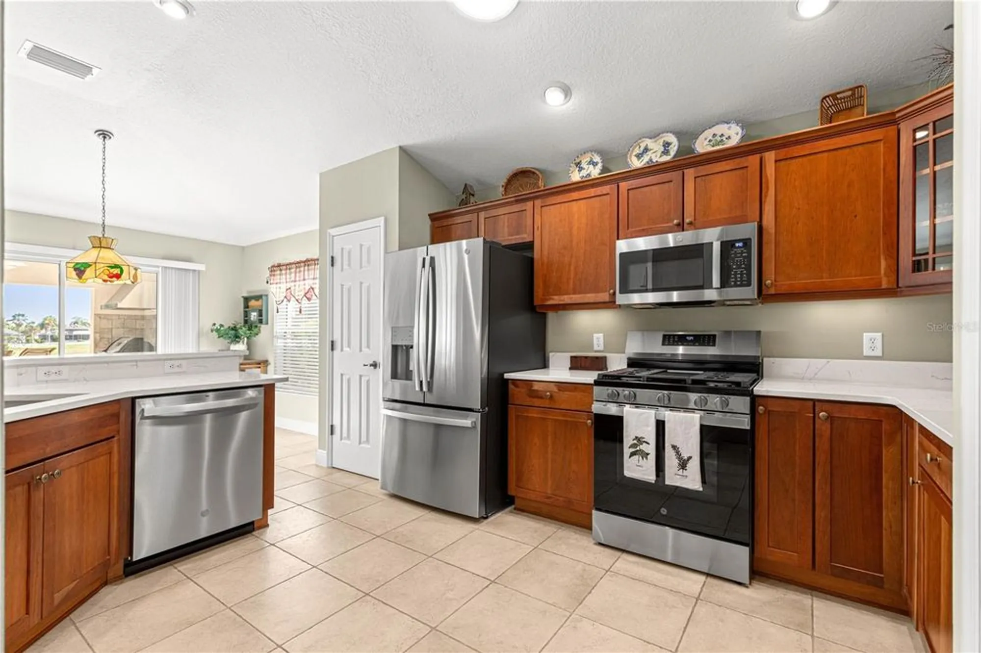 Property Slideshow image 22 of 51 | 949 isle of palms path, The Villages, FL, 32162