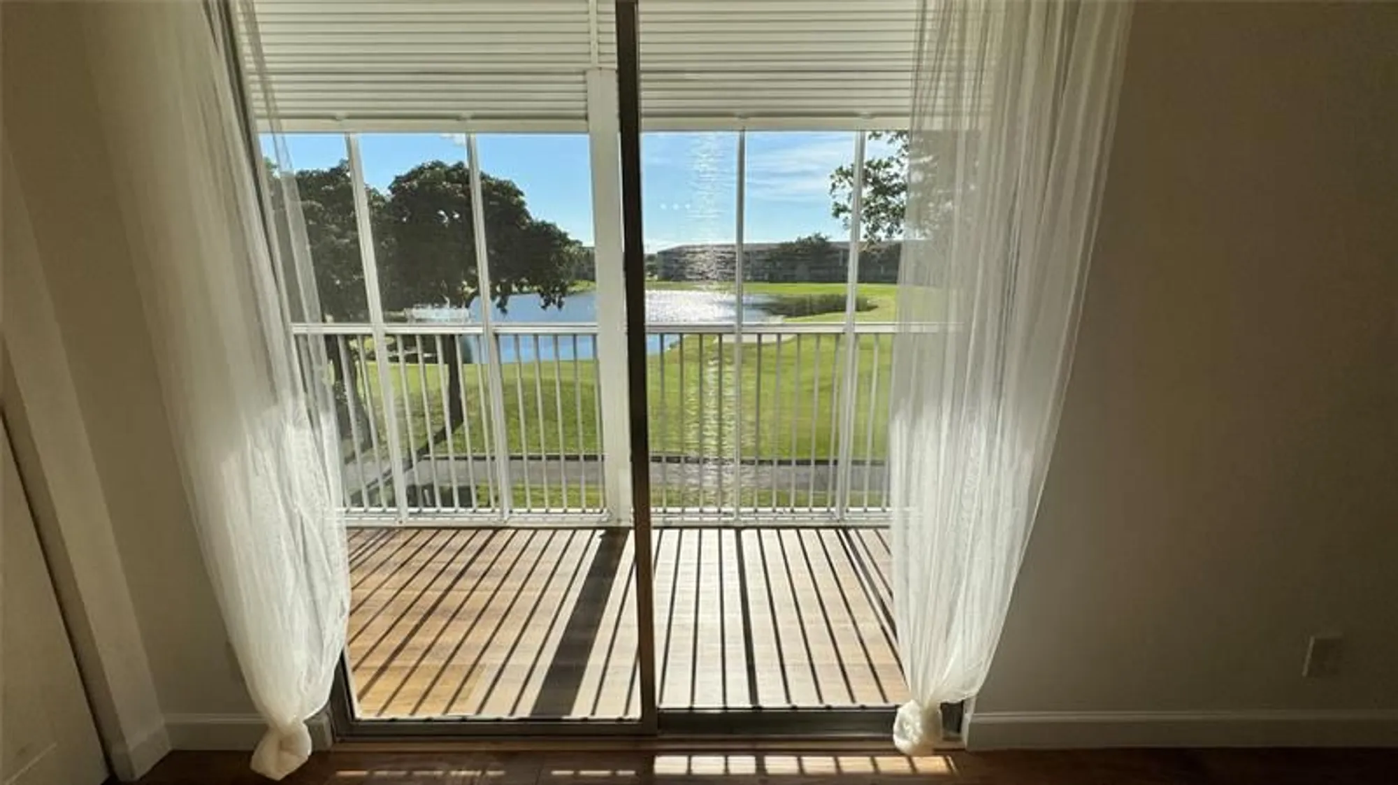 Property Slideshow image 10 of 26 | 300 sw 134th way apt 304e, Pembroke Pines, FL, 33027