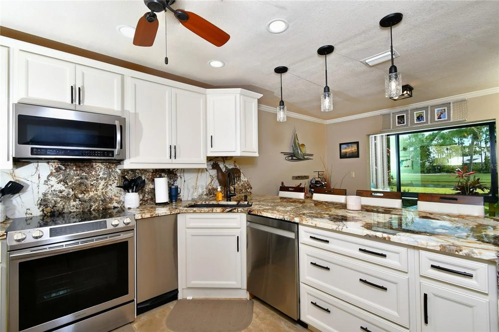 Property Slideshow image 12 of 43 | 3001 matecumbe key rd apt 2, Punta Gorda, FL, 33955