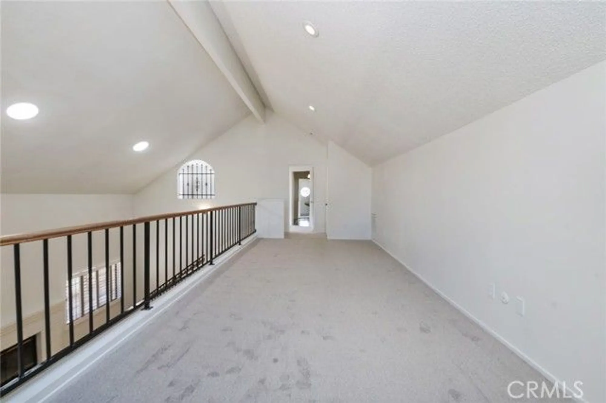 Property Slideshow image 17 of 24 | 19229 pine way, Apple Valley, CA, 92308