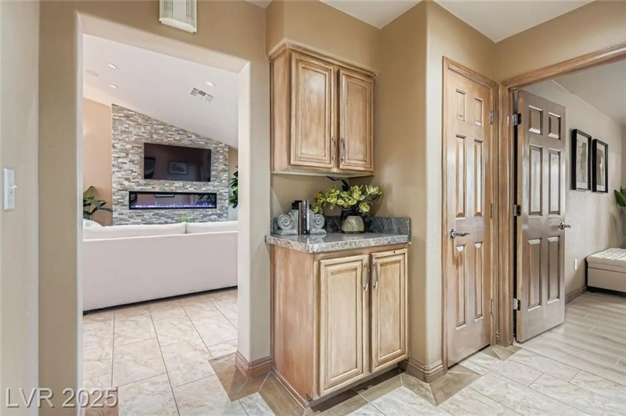 Property Slideshow image 25 of 32 | 9101 villa ridge dr, Las Vegas, NV, 89134