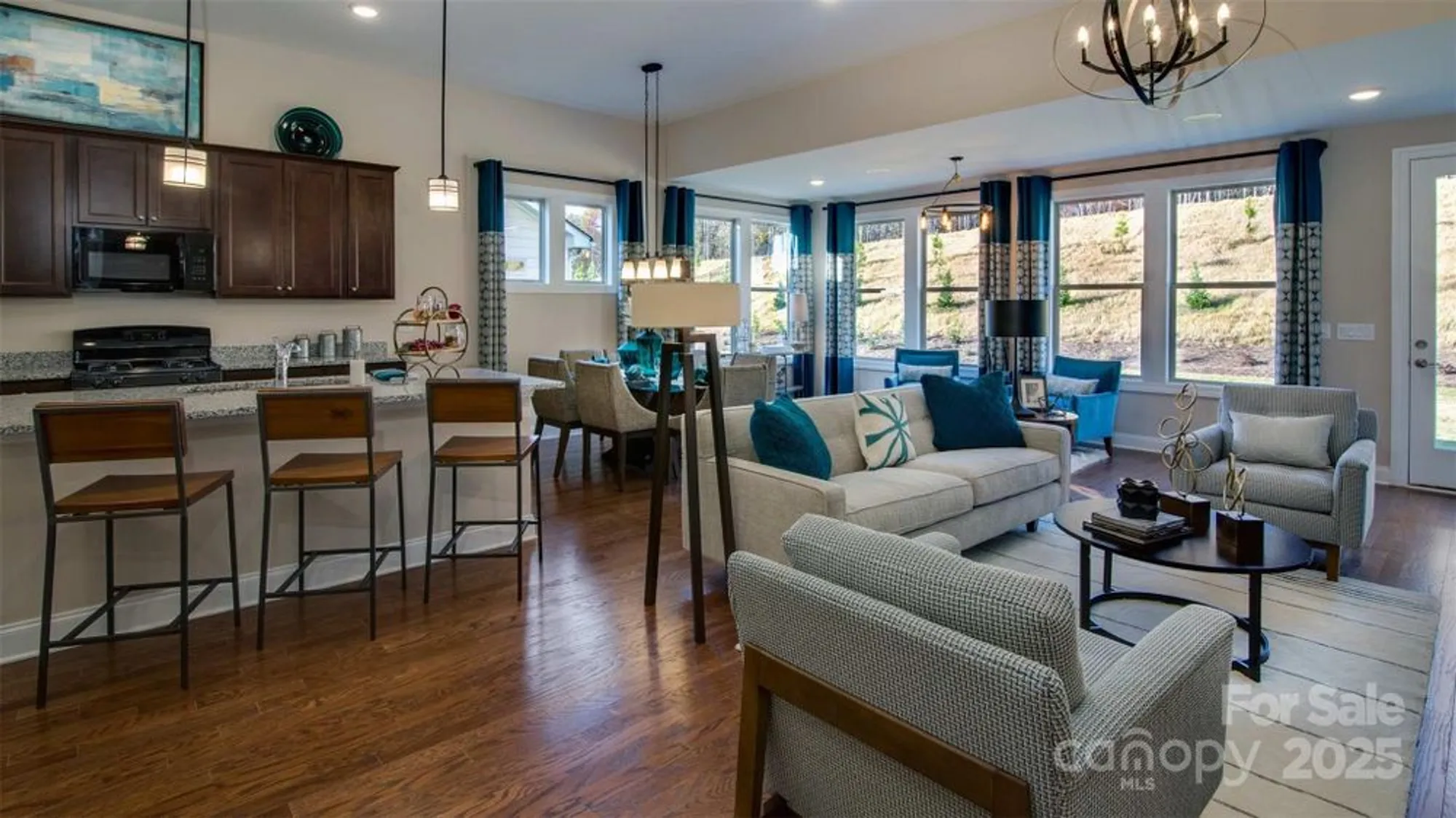 Property Slideshow image 5 of 19 | 8921 silver springs ct, Charlotte, NC, 28215