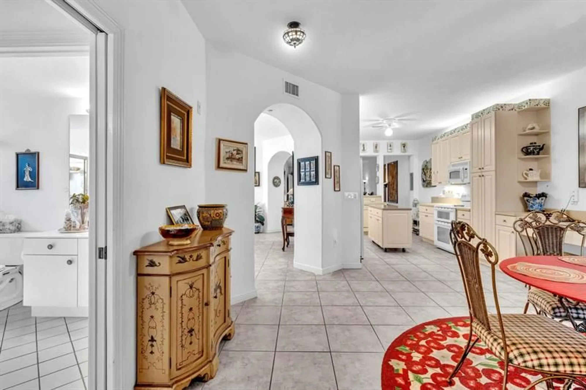 Property Slideshow image 16 of 76 | 7715 southampton ter 301, Tamarac, FL, 33321