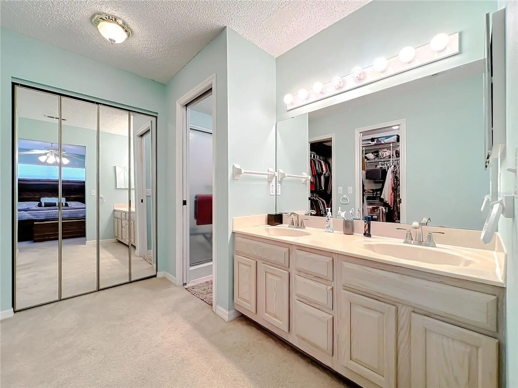 Property Slideshow image 32 of 68 | 32676 oak park dr, Leesburg, FL, 34748