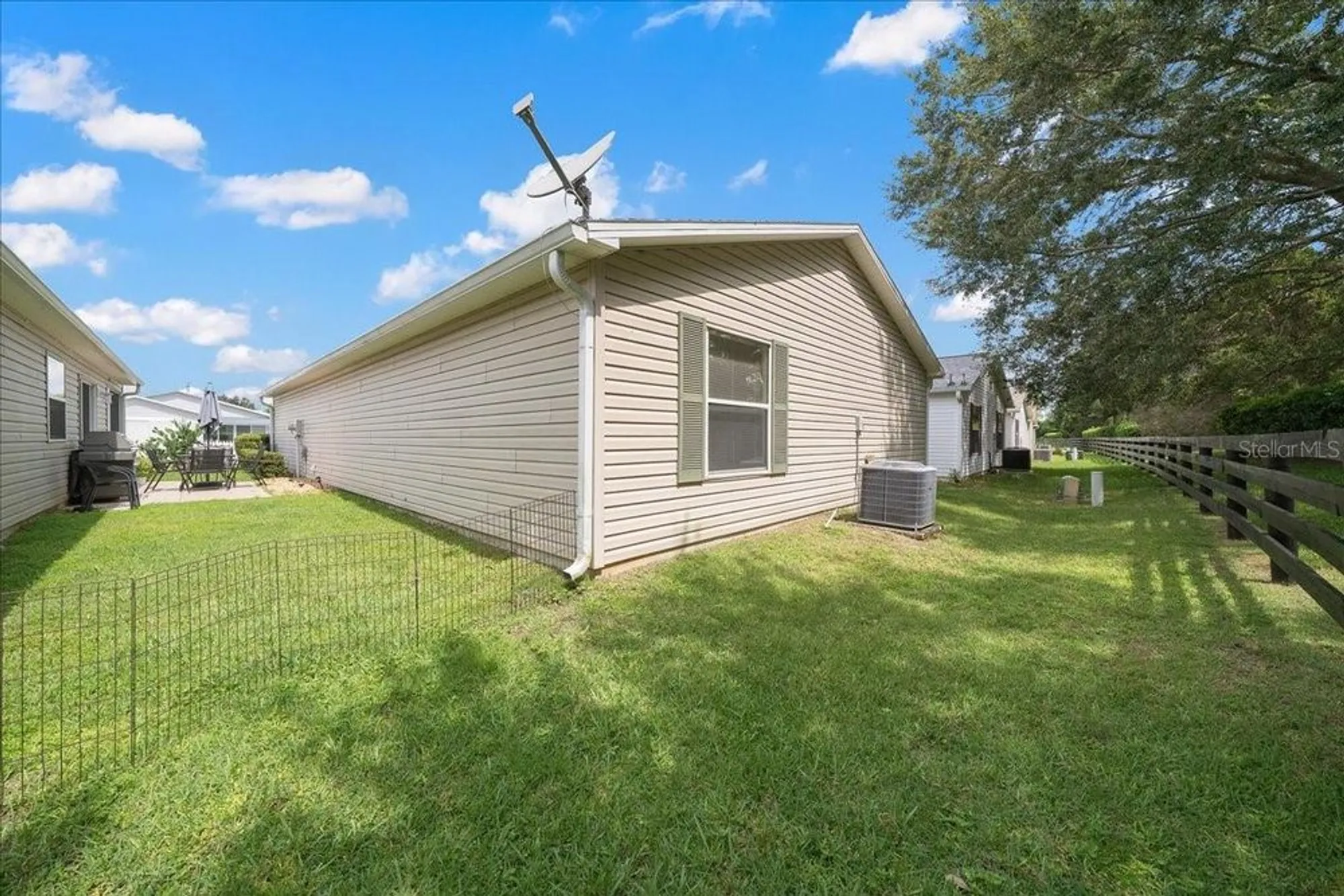 Property Slideshow image 25 of 30 | 2023 thurmond ave, The Villages, FL, 32162