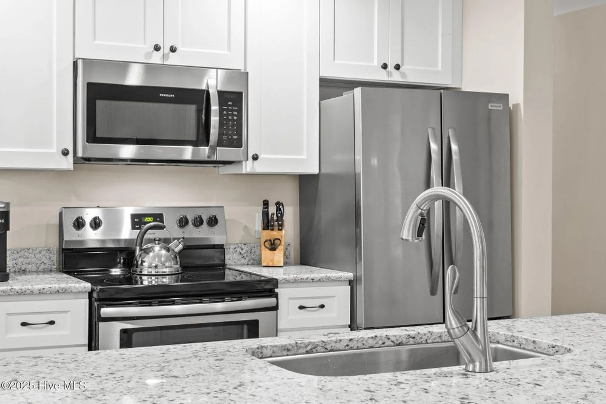 Property Slideshow image 8 of 75 | 3350 club villa dr 2104, Southport, NC, 28461