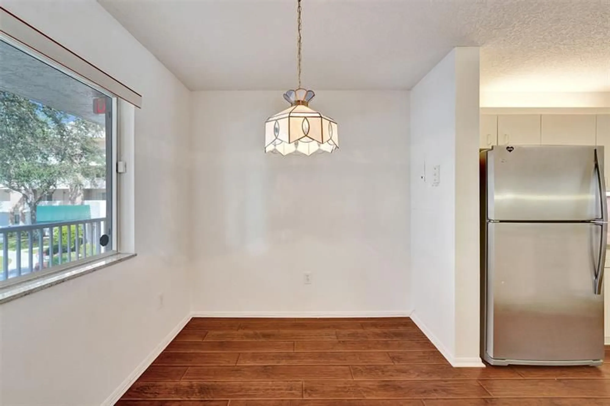 Property Slideshow image 5 of 69 | 9563 weldon cir apt d212, Fort Lauderdale, FL, 33321