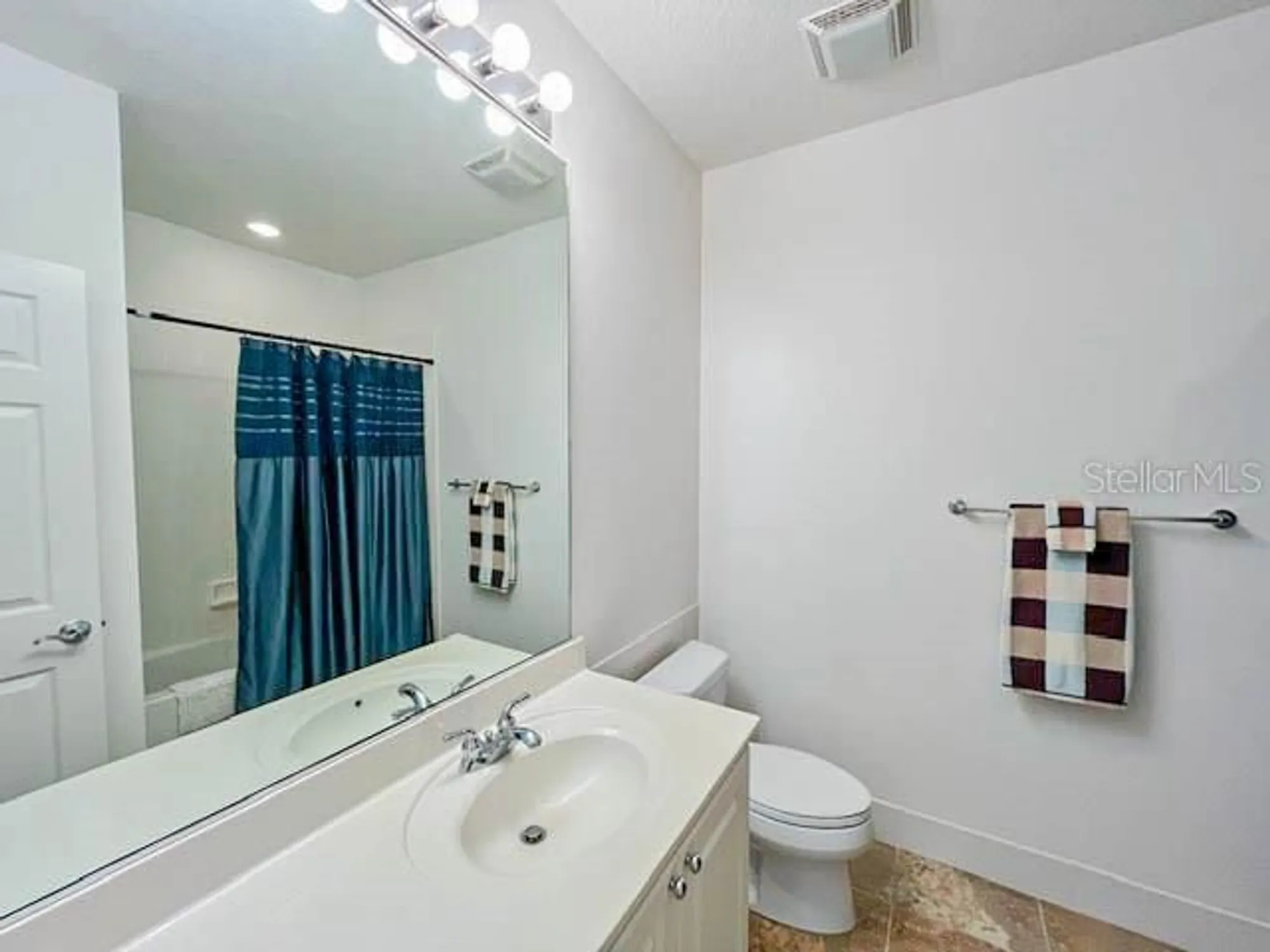 Property Slideshow image 28 of 54 | 1707 burgos dr, Sarasota, FL, 34238
