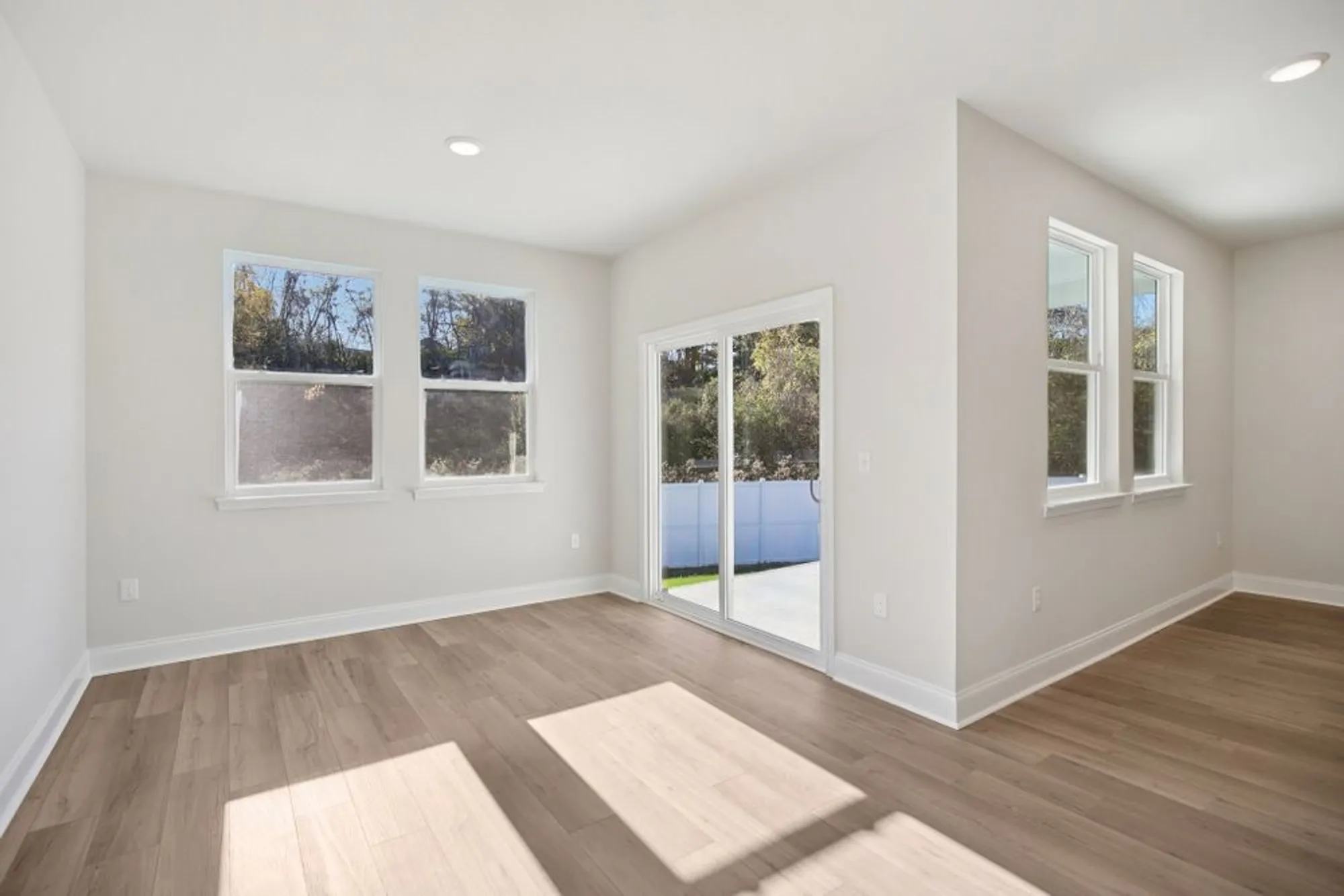 Property Slideshow image 13 of 54 | 328 stonehaus cir, Antioch, TN, 37013