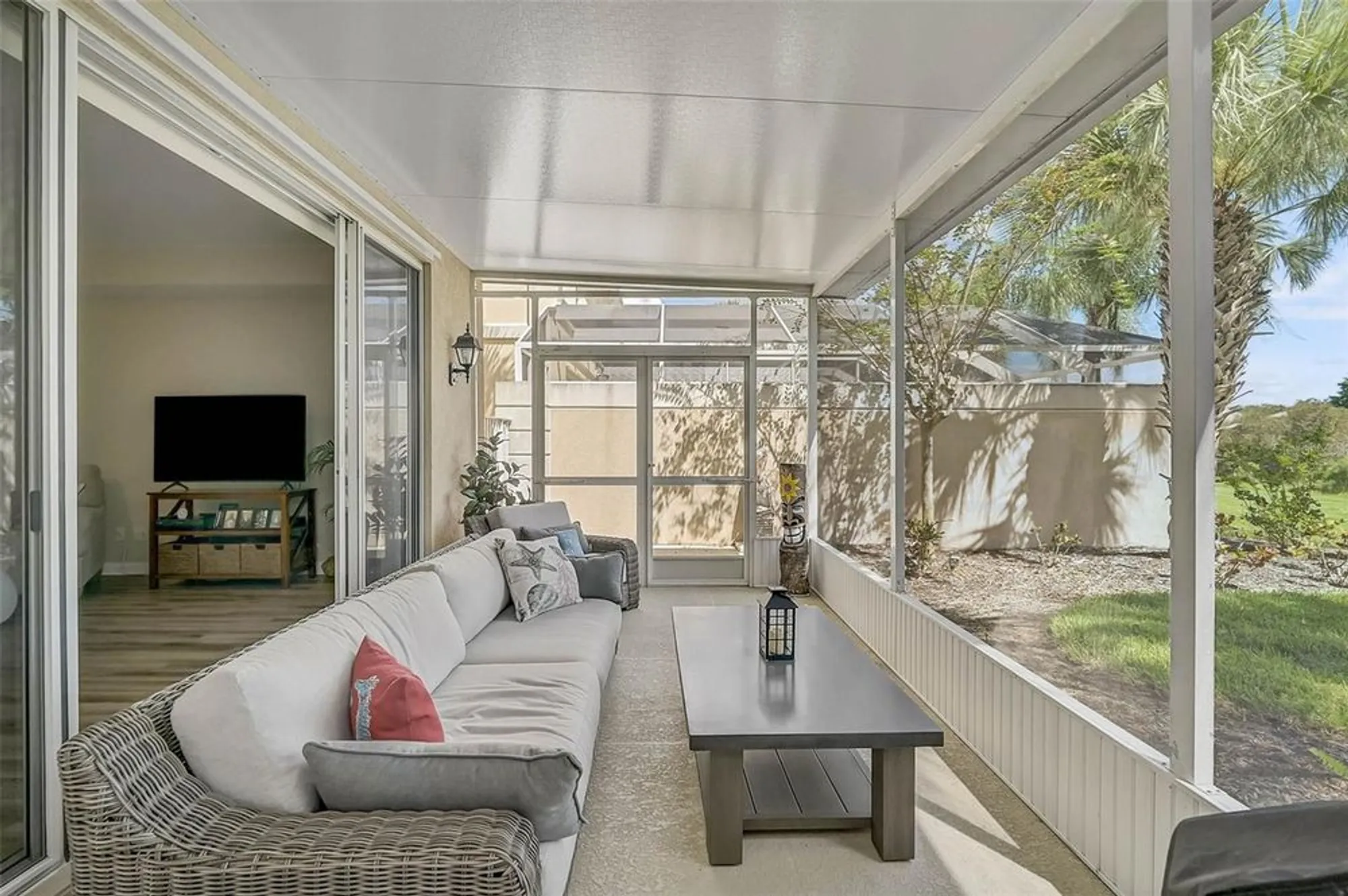 Property Slideshow image 27 of 51 | 1737 burgos dr, Sarasota, FL, 34238