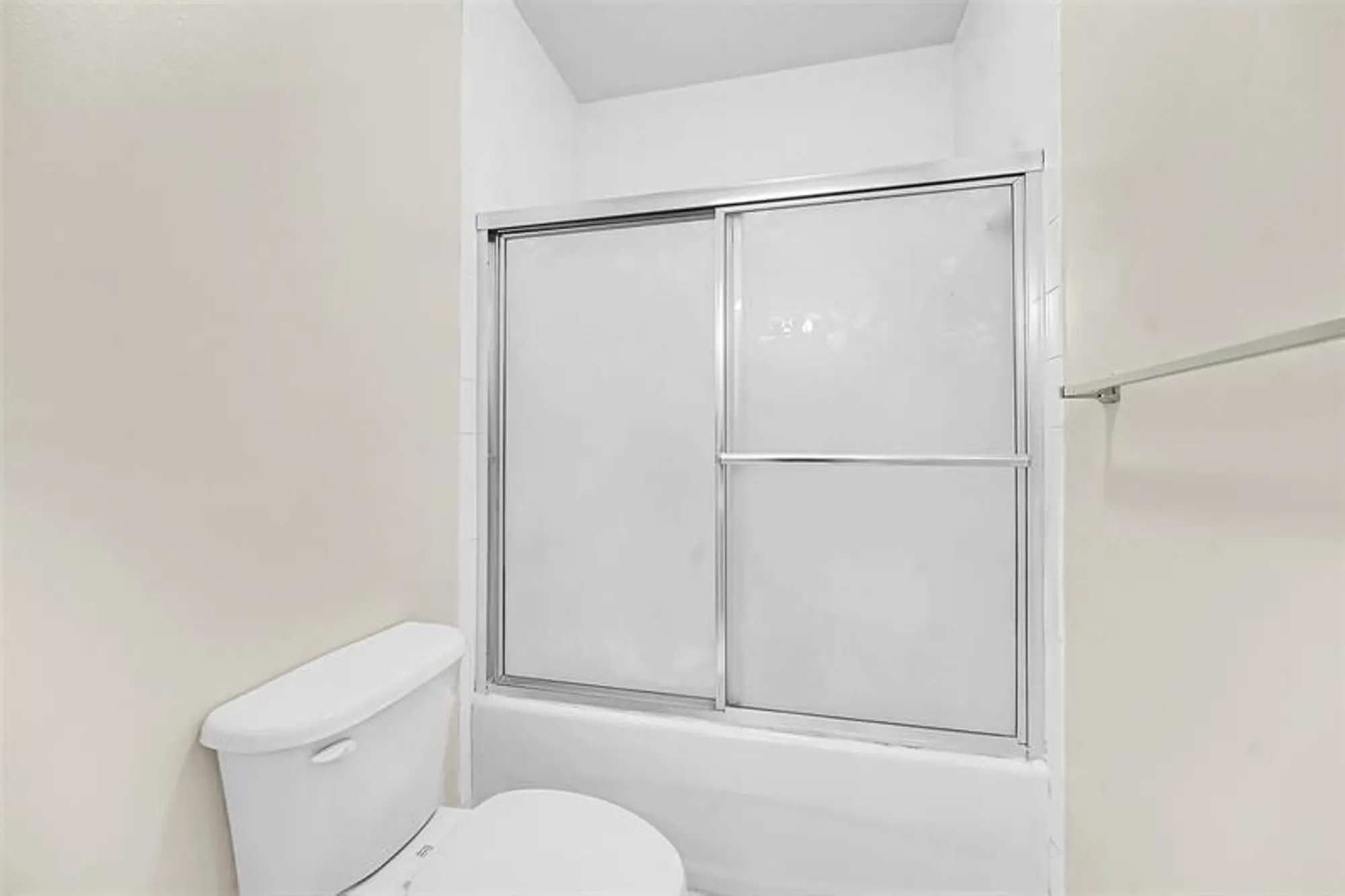 Property Slideshow image 17 of 36 | 9815 galleon dr, West Palm Beach, FL, 33411