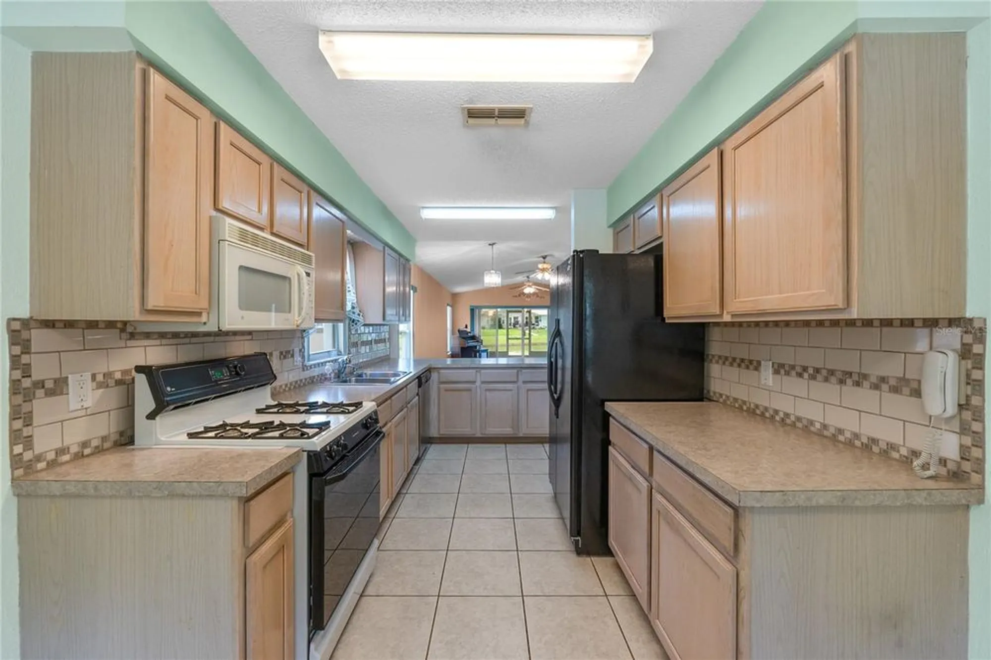 Property Slideshow image 8 of 35 | 2244 silver lakes dr, Lakeland, FL, 33810